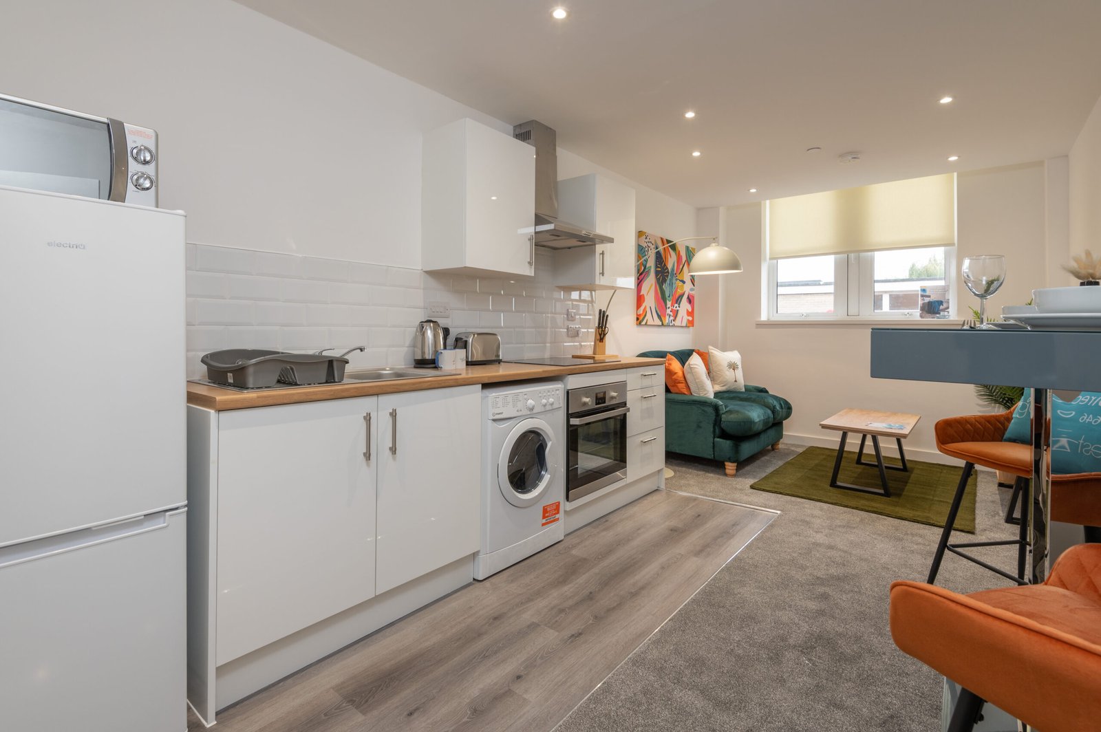 Furnished Apartments Wakefield | Short Lets Yorkshire Modern-furnished-apartments-in-Wakefield-with-a-kitchen,-WiFi,-and-easy-access-to-transport,-business-areas,-and-Yorkshire-attractions.