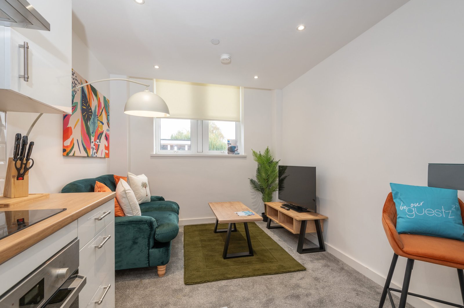 Furnished Apartments Wakefield | Short Lets Yorkshire Modern-furnished-apartments-in-Wakefield-with-a-kitchen,-WiFi,-and-easy-access-to-transport,-business-areas,-and-Yorkshire-attractions.