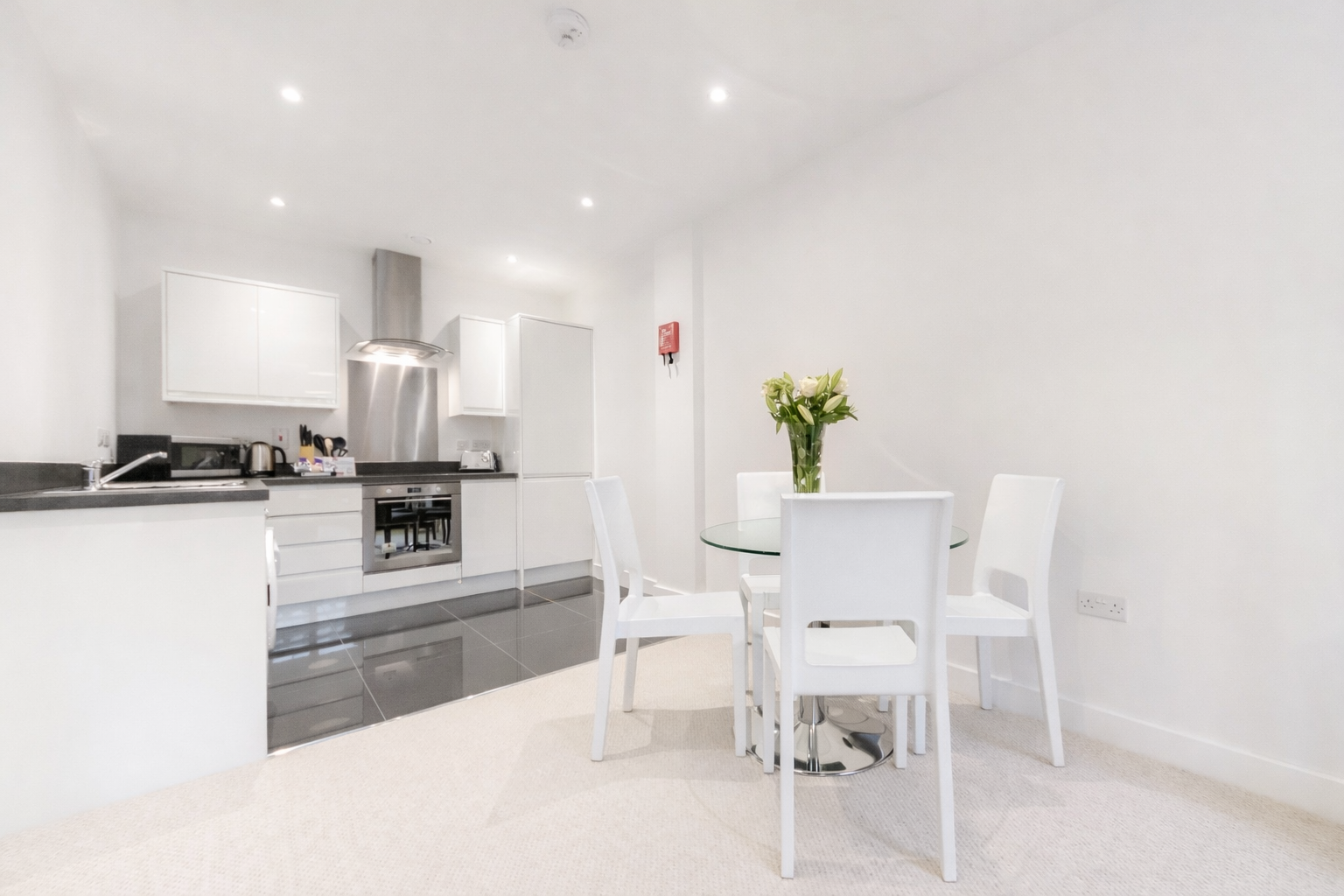 Nouvelle Dining – 2 Bed