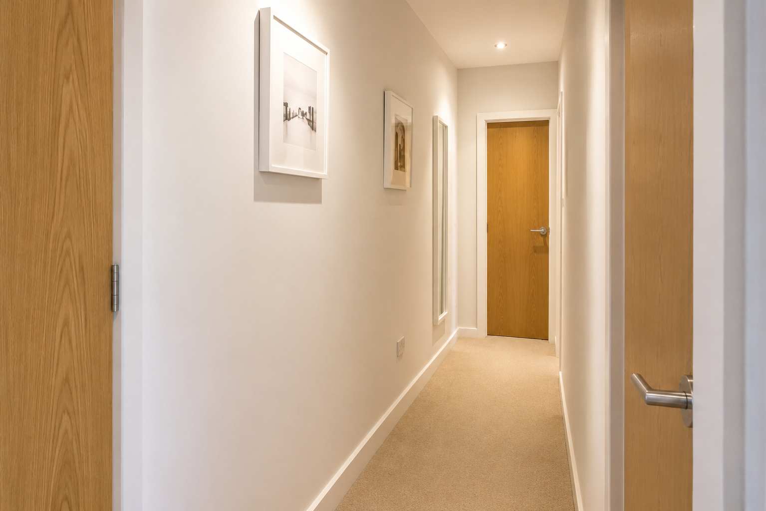 Nouvelle Hallway – 2 Bed