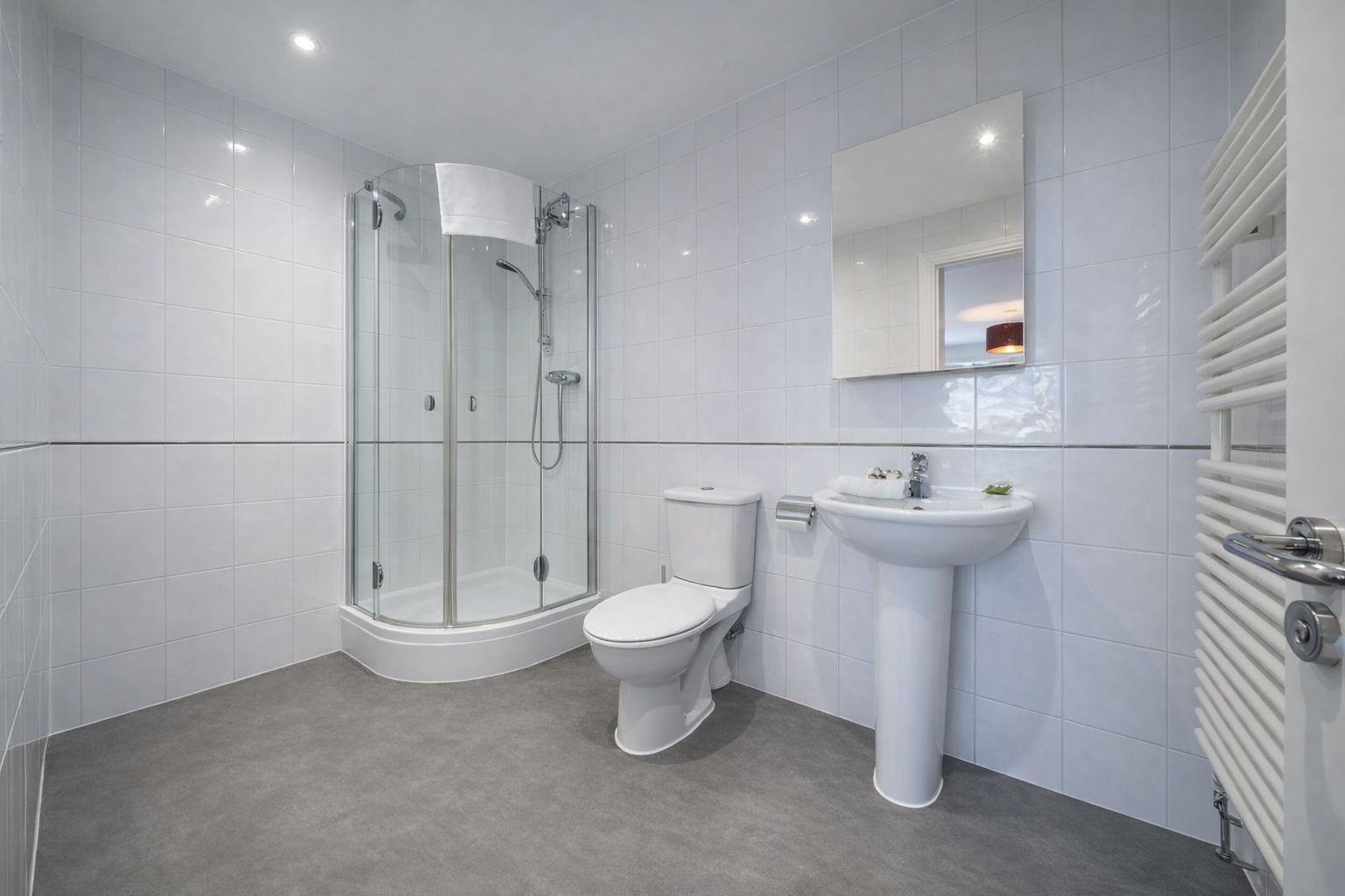 PH Ensuite