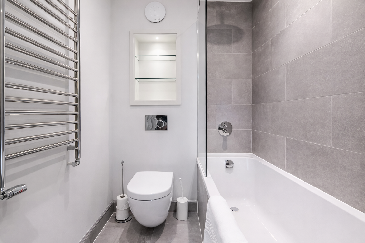 Quadrant 2 Bed – bathroom.1