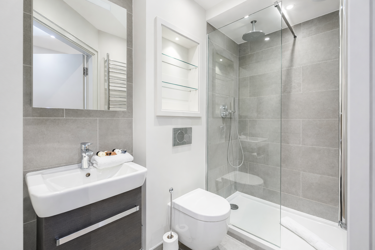 Quadrant 2 Bed – bathroom.4