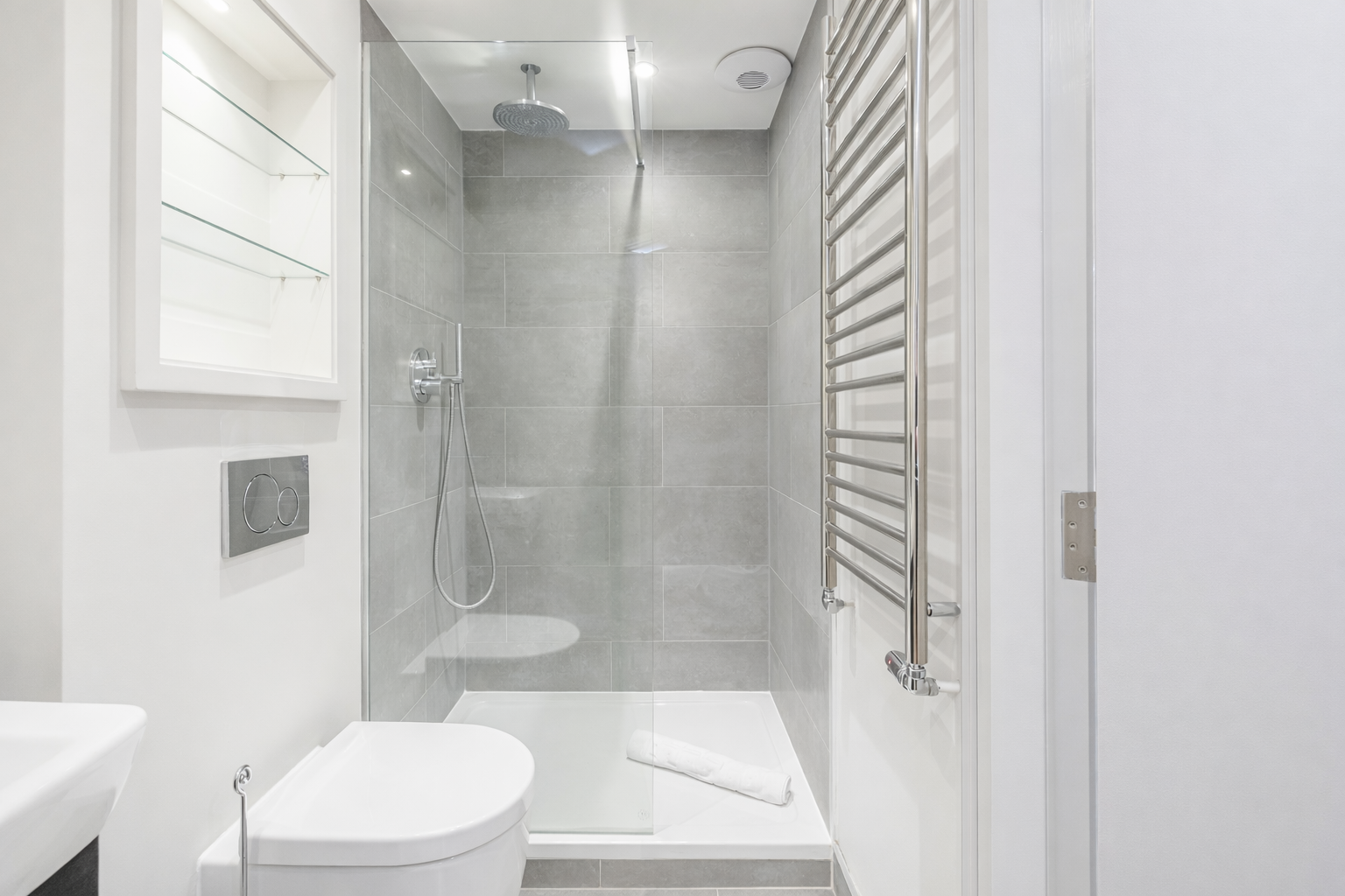 Quadrant 2 Bed – bathroom.5