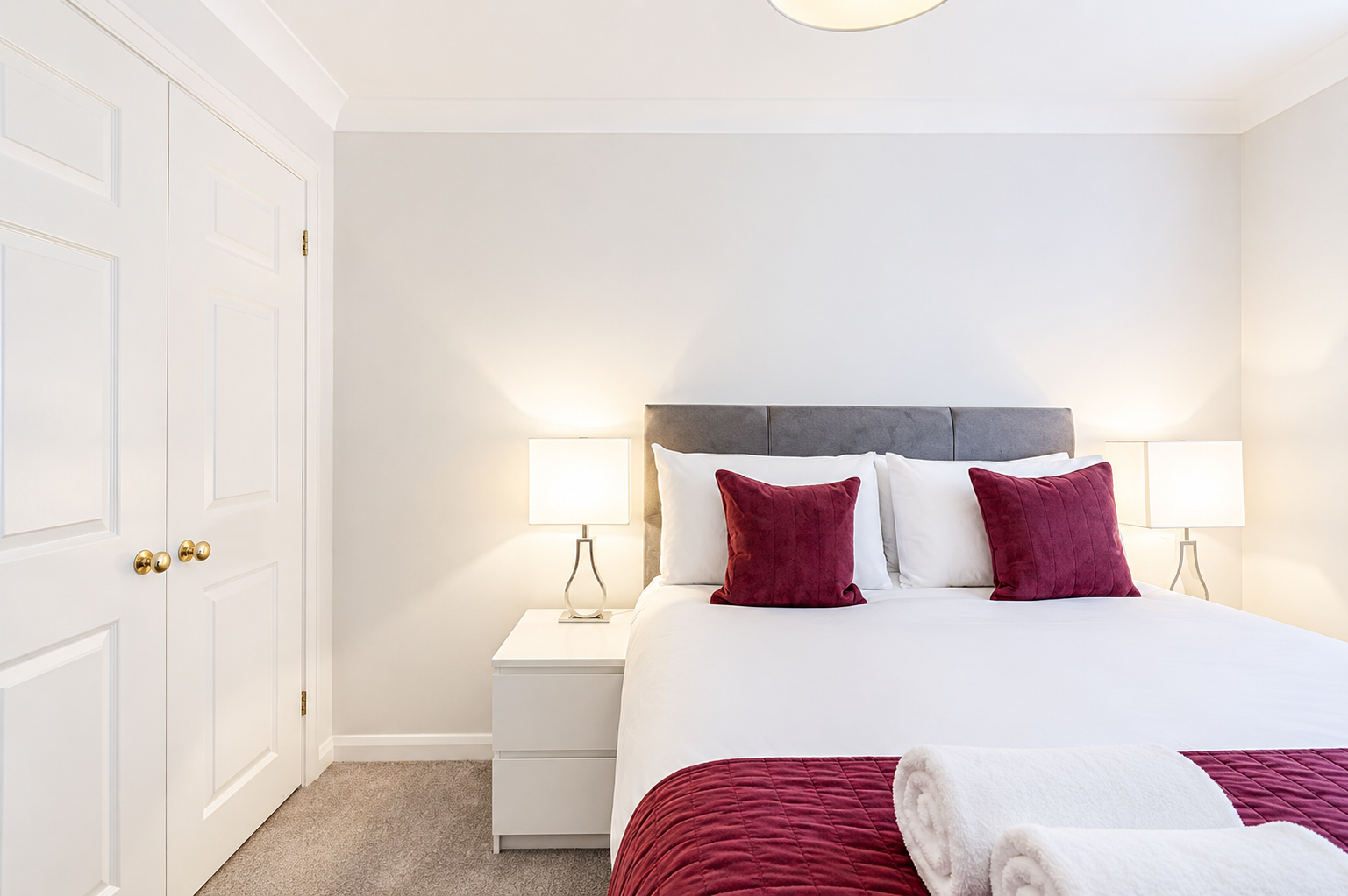 Kingston Corporate Apartments | Serviced Apartments Surrey Stay-in-Kingston-corporate-apartments-near-Kingston-Station.-Ideal-for-business-travel,-relocations,-self-catering-stays,-and-Surrey-holidays.