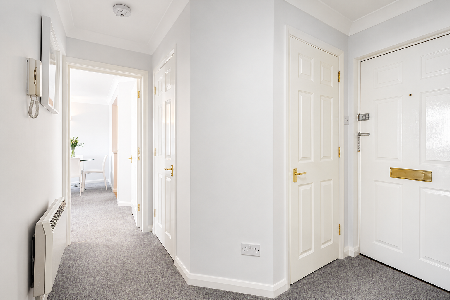 Kingston Corporate Apartments | Serviced Apartments Surrey Stay-in-Kingston-corporate-apartments-near-Kingston-Station.-Ideal-for-business-travel,-relocations,-self-catering-stays,-and-Surrey-holidays.