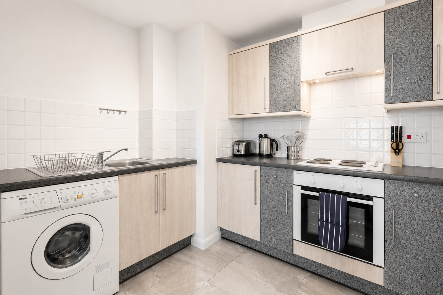 Kingston Corporate Apartments | Serviced Apartments Surrey Stay-in-Kingston-corporate-apartments-near-Kingston-Station.-Ideal-for-business-travel,-relocations,-self-catering-stays,-and-Surrey-holidays.