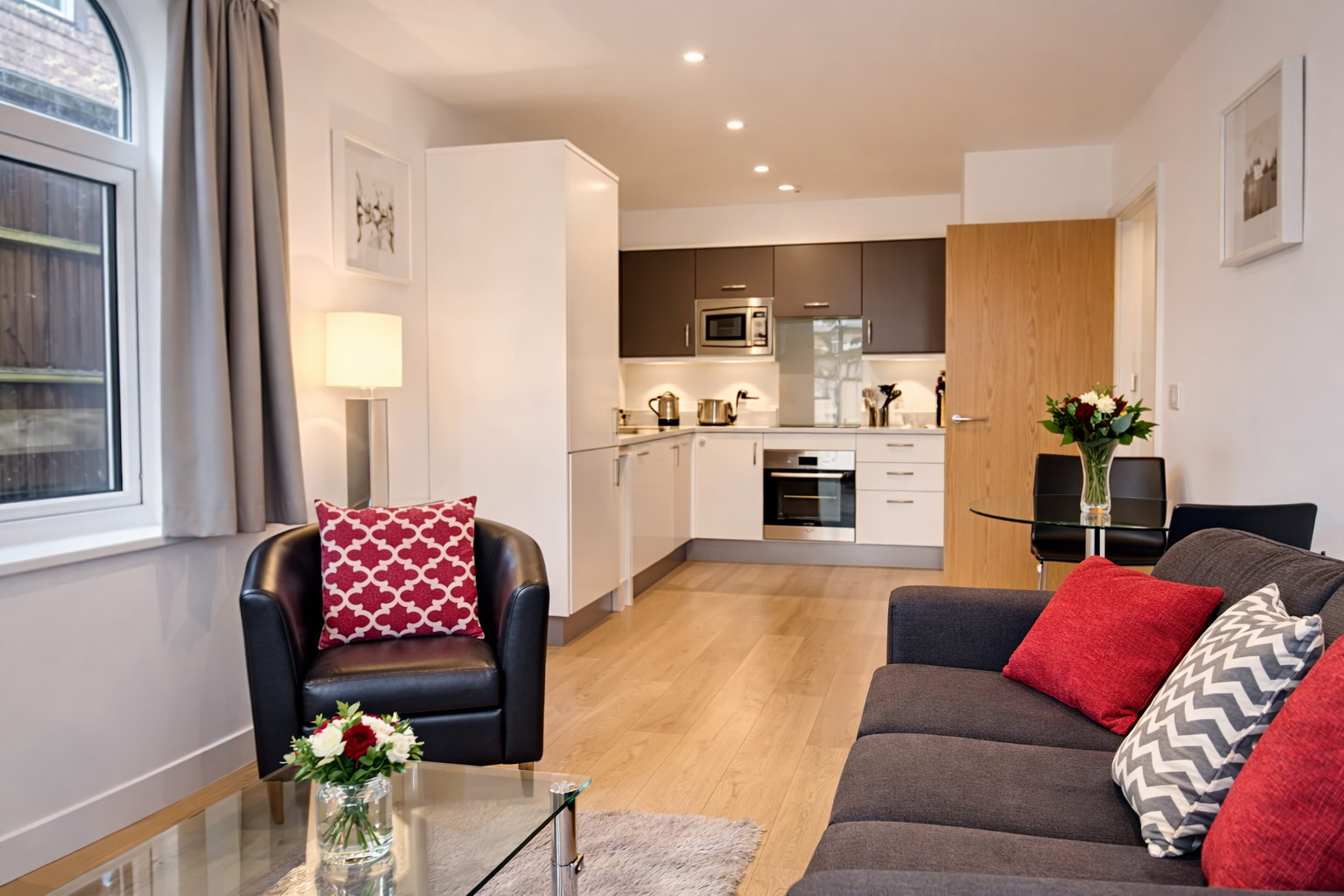 Furnished Apartments in Leatherhead – Holiday Rentals Surrey Book-furnished-apartments-in-Leatherhead-today.-Our-self-catering-holiday-accommodation-in-Surrey-is-available-for-weekly-or-monthly-rentals.