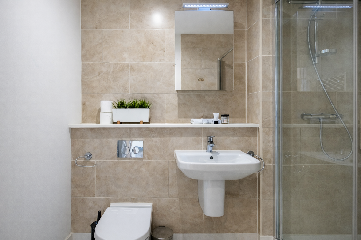 Furnished Apartments in Leatherhead – Holiday Rentals Surrey Book-furnished-apartments-in-Leatherhead-today.-Our-self-catering-holiday-accommodation-in-Surrey-is-available-for-weekly-or-monthly-rentals.