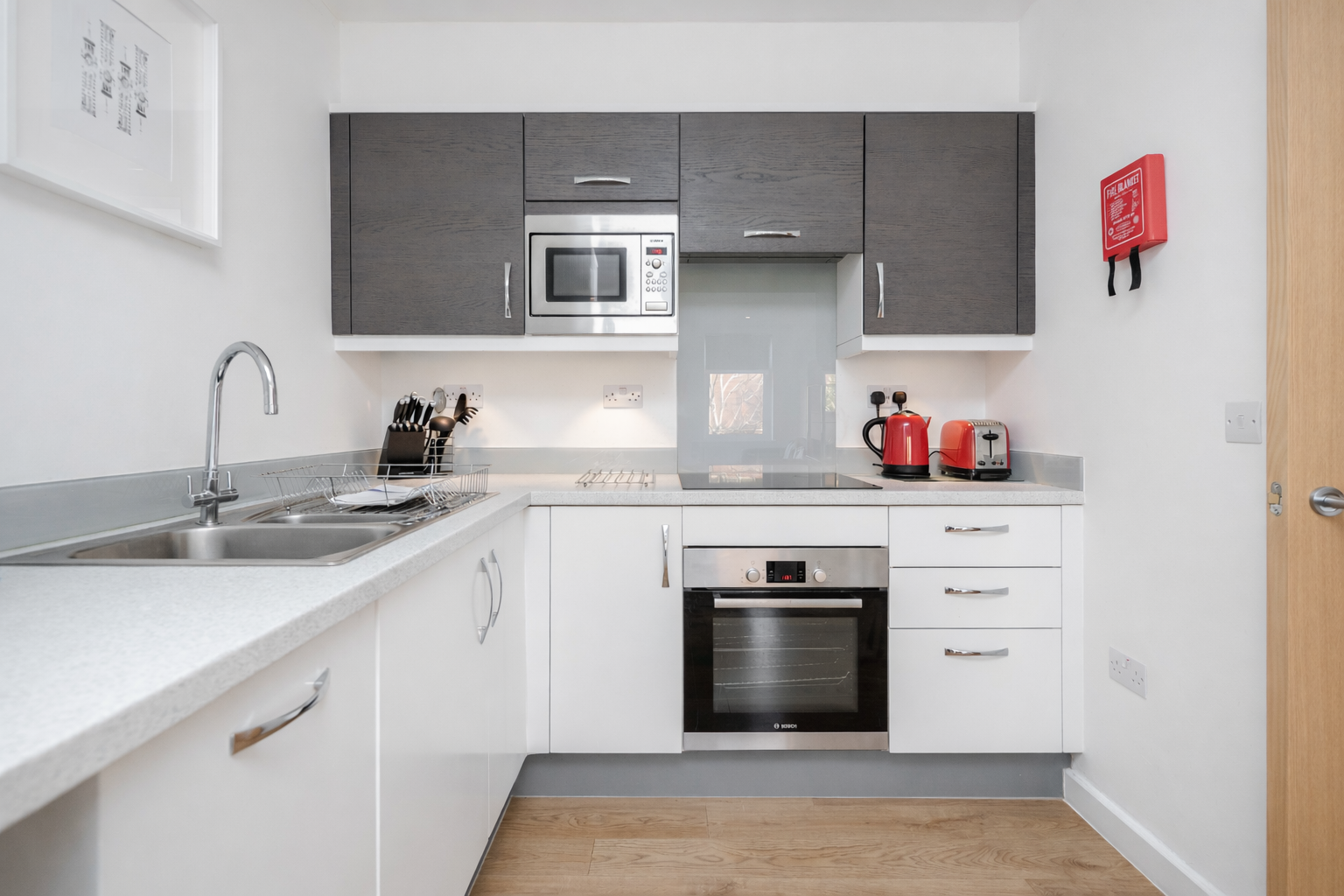Furnished Apartments in Leatherhead – Holiday Rentals Surrey Book-furnished-apartments-in-Leatherhead-today.-Our-self-catering-holiday-accommodation-in-Surrey-is-available-for-weekly-or-monthly-rentals.