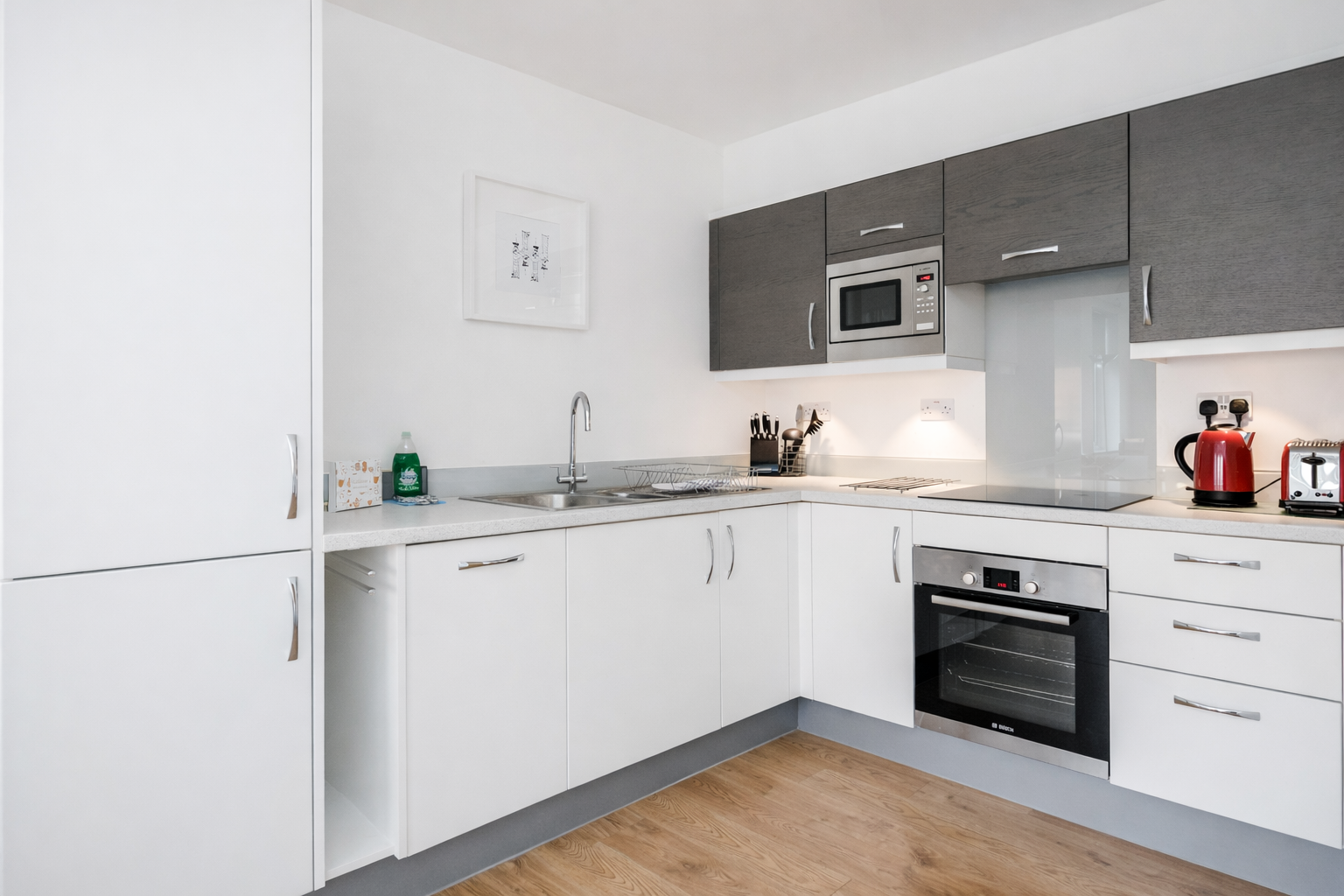 Furnished Apartments in Leatherhead – Holiday Rentals Surrey Book-furnished-apartments-in-Leatherhead-today.-Our-self-catering-holiday-accommodation-in-Surrey-is-available-for-weekly-or-monthly-rentals.