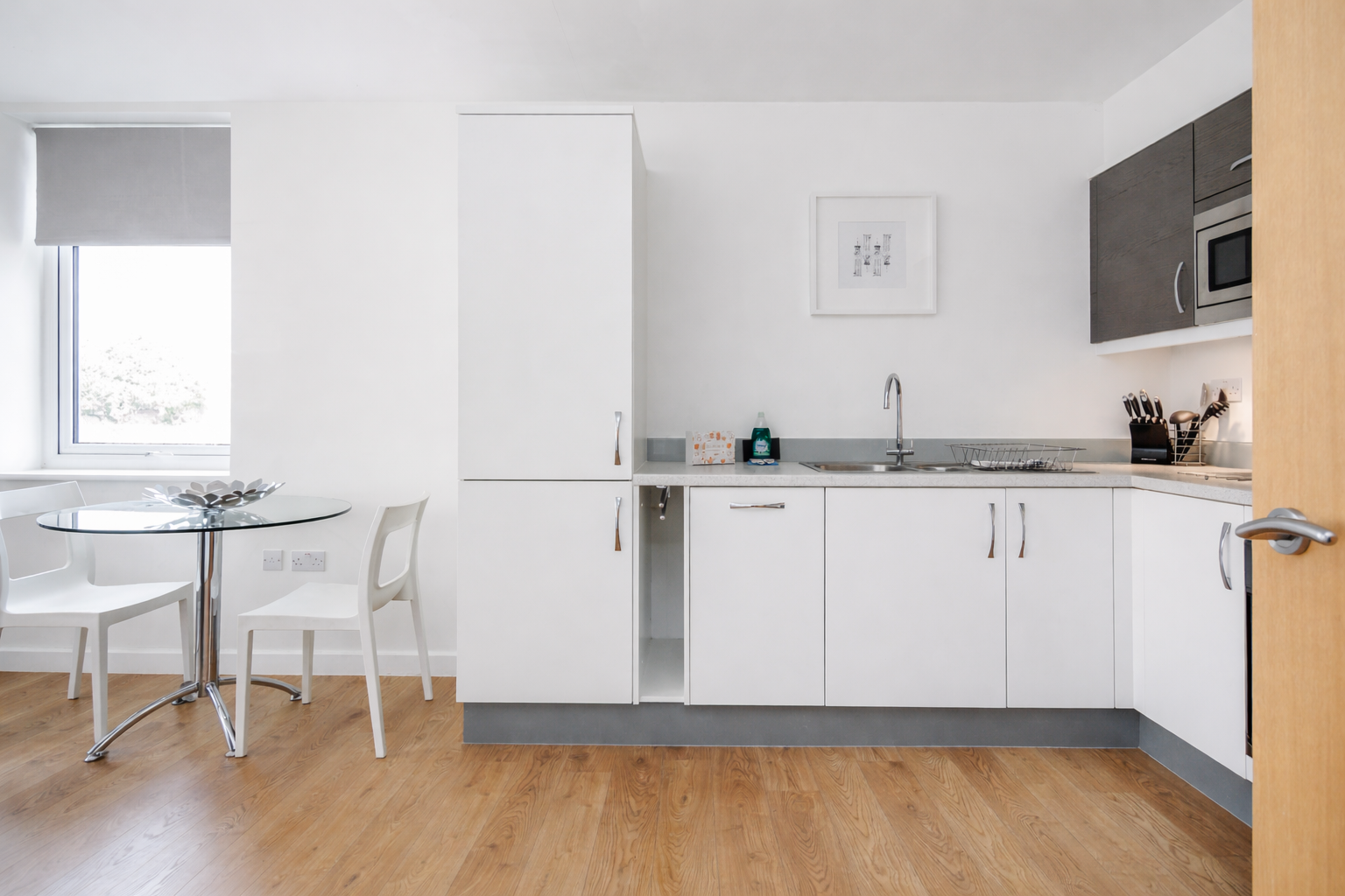 Furnished Apartments in Leatherhead – Holiday Rentals Surrey Book-furnished-apartments-in-Leatherhead-today.-Our-self-catering-holiday-accommodation-in-Surrey-is-available-for-weekly-or-monthly-rentals.