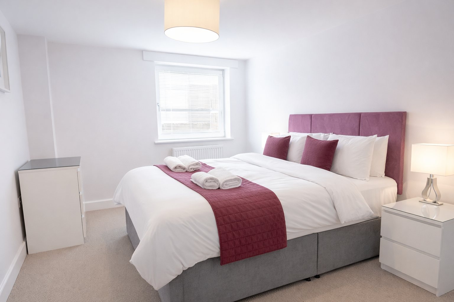 Serviced Apartments Staines – Thames Edge Short Lets UK Furnished-Serviced-Apartments-Staines-with-parking,-wifi,-all-bills-included.-Book-corporate-accommodation-in-West-London-with-Thames-views!