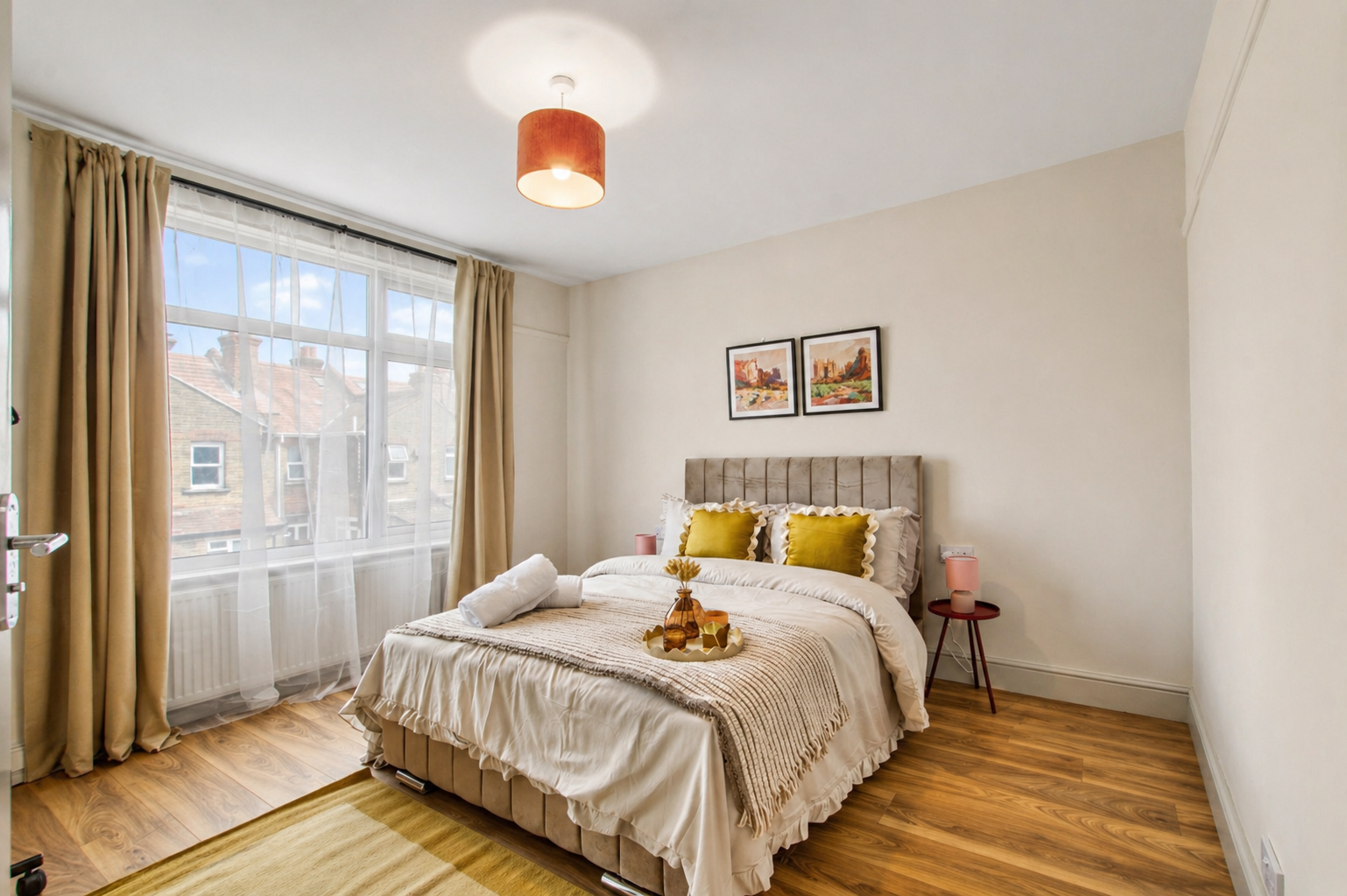 Holiday Homes Wembley London | Family & Group Stays Stay-in-holiday-homes-Wembley-London-near-Wembley-Stadium-and-Wembley-Central.-Ideal-for-families,-business-trips,-groups,-and-extended-stays.