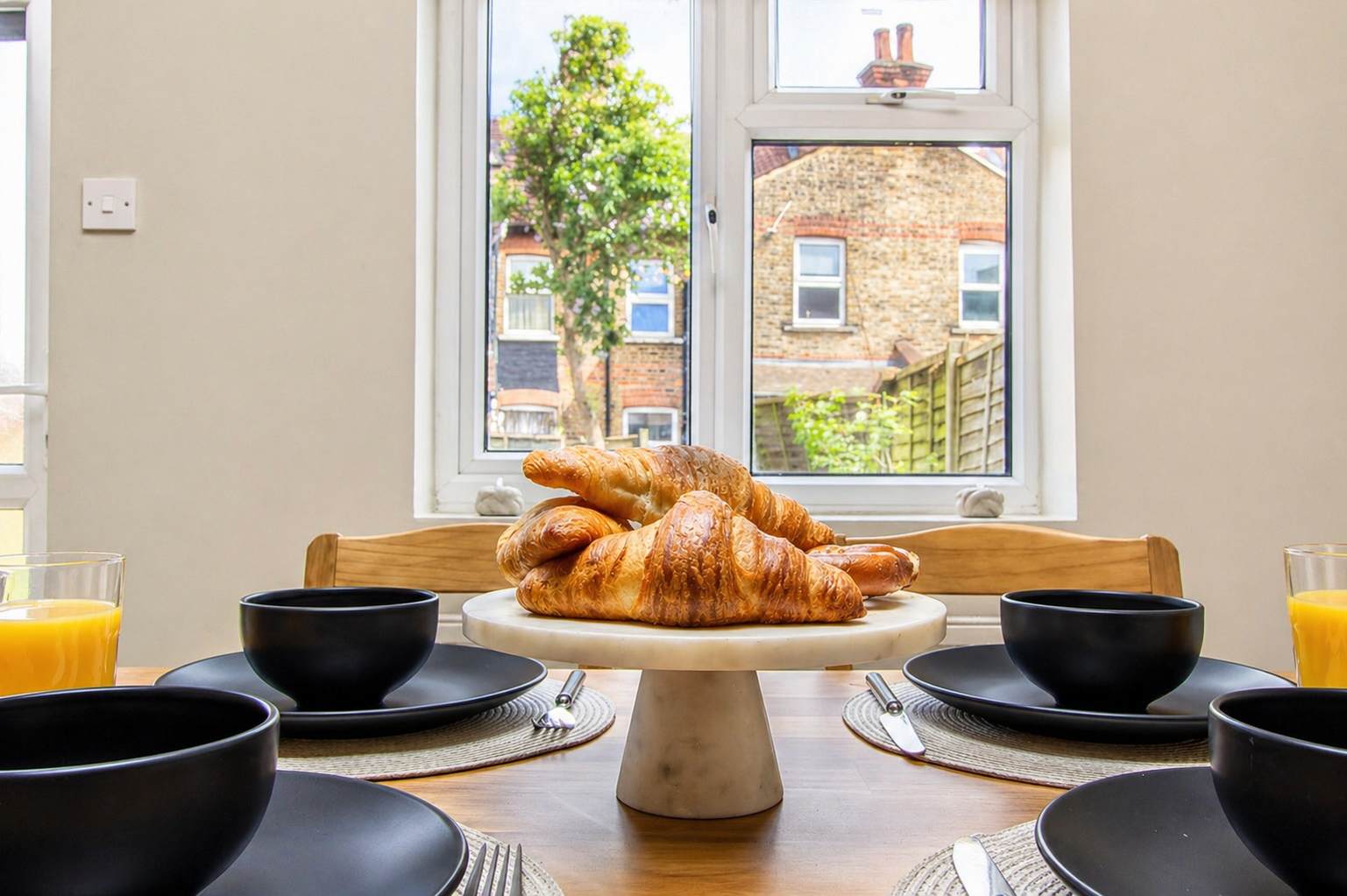 Holiday Homes Wembley London | Family & Group Stays Stay-in-holiday-homes-Wembley-London-near-Wembley-Stadium-and-Wembley-Central.-Ideal-for-families,-business-trips,-groups,-and-extended-stays.