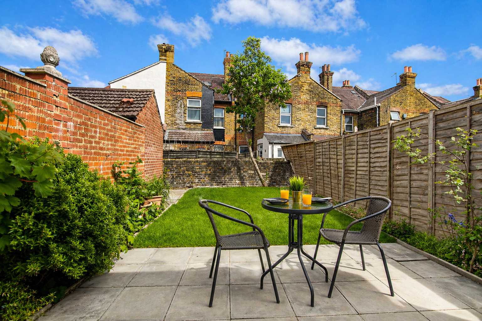 Holiday Homes Wembley London | Family & Group Stays Stay-in-holiday-homes-Wembley-London-near-Wembley-Stadium-and-Wembley-Central.-Ideal-for-families,-business-trips,-groups,-and-extended-stays.