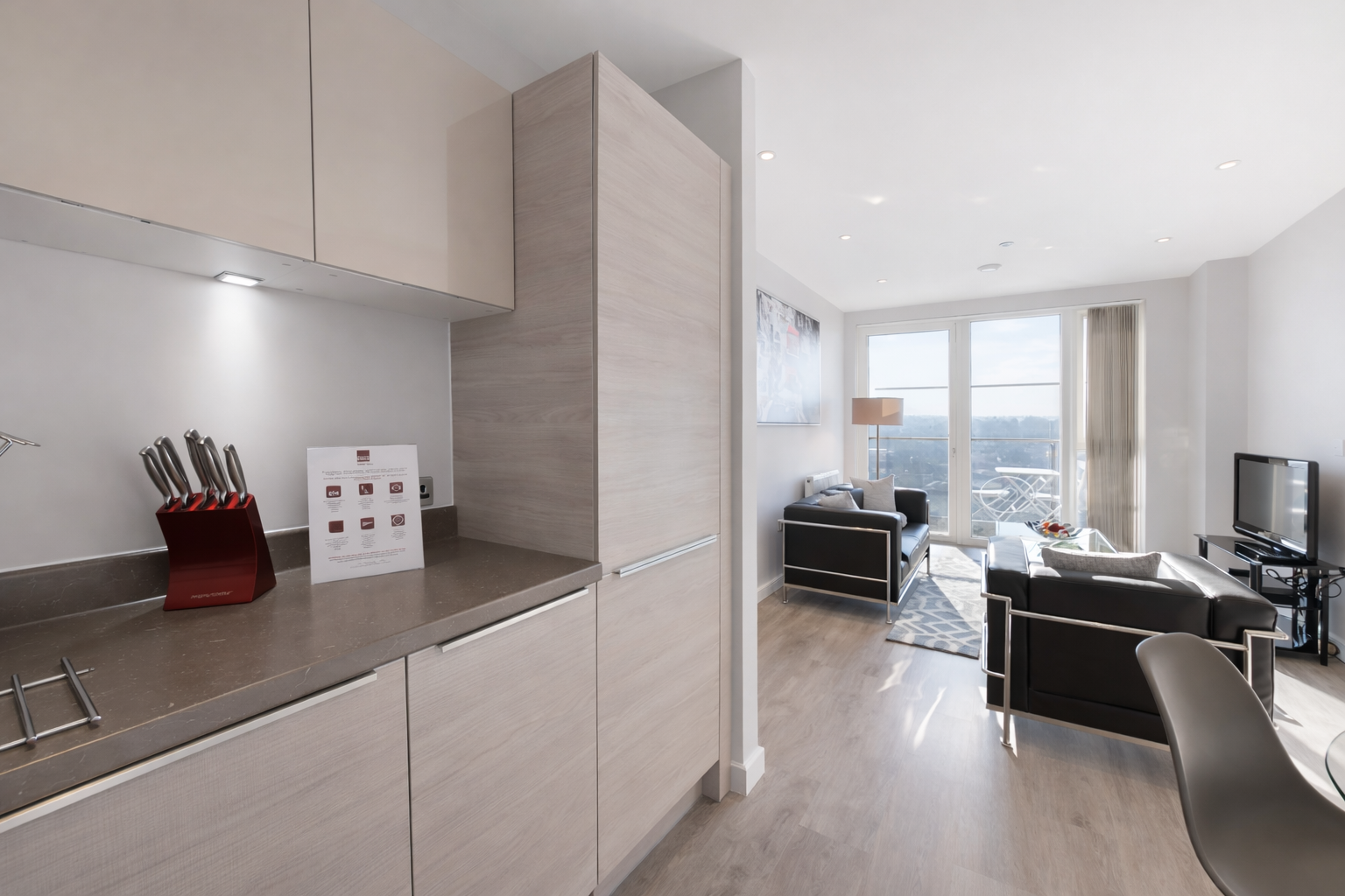 Croydon Corporate Accommodation | Serviced Apartments Book-Croydon-corporate-accommodation-near-East-Croydon-Station.-Ideal-for-business-travel,-relocations-&-extended-stays-in-South-London.