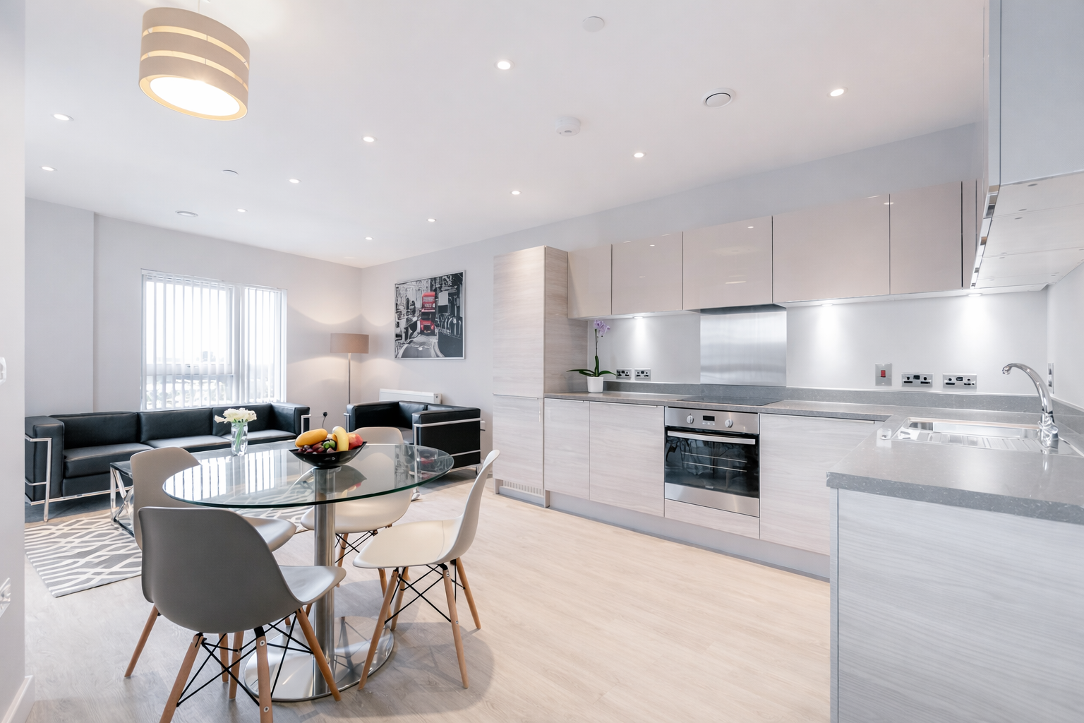 Croydon Corporate Accommodation | Serviced Apartments Book-Croydon-corporate-accommodation-near-East-Croydon-Station.-Ideal-for-business-travel,-relocations-&-extended-stays-in-South-London.