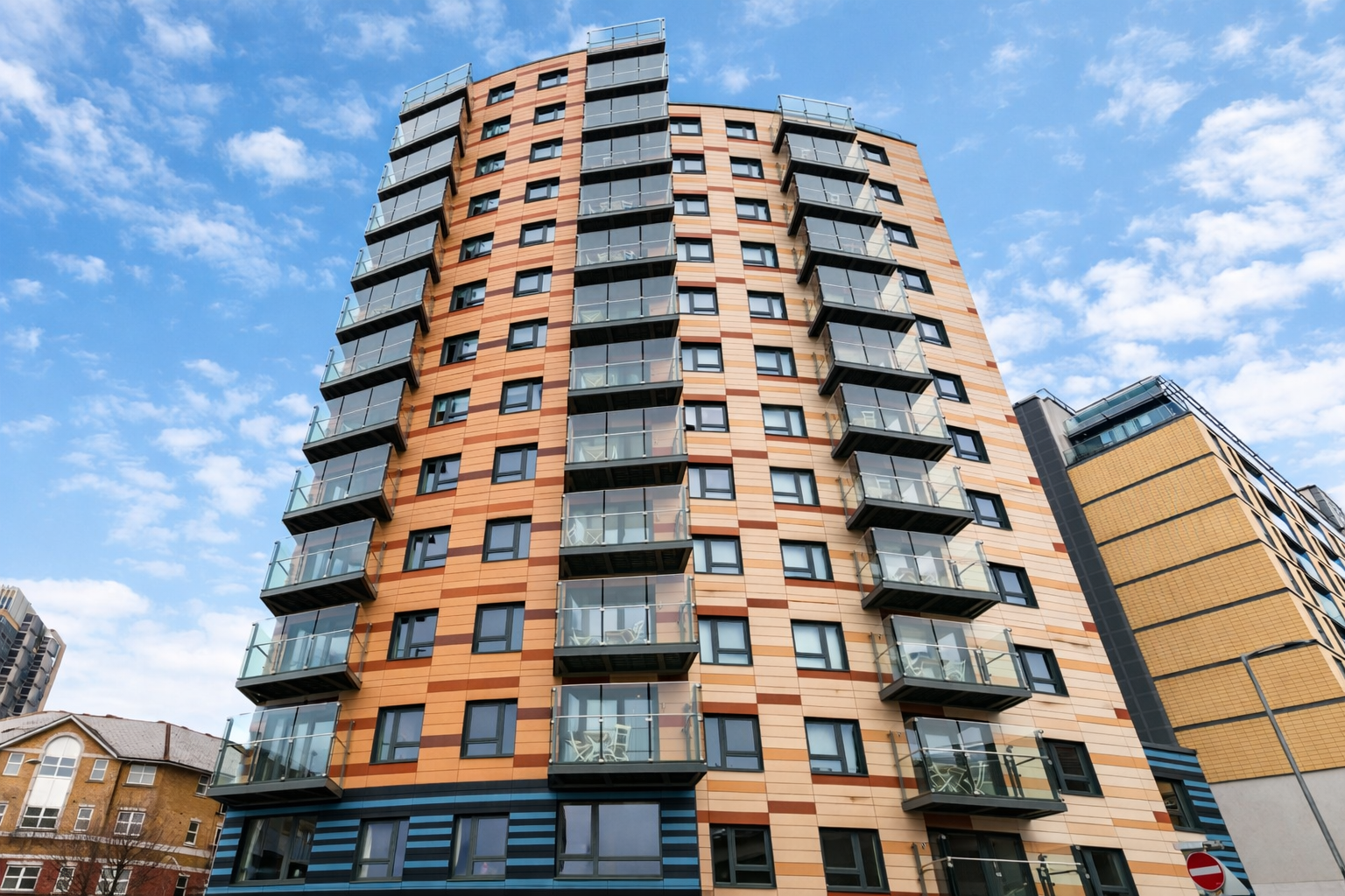 Croydon Corporate Accommodation | Serviced Apartments Book-Croydon-corporate-accommodation-near-East-Croydon-Station.-Ideal-for-business-travel,-relocations-&-extended-stays-in-South-London.