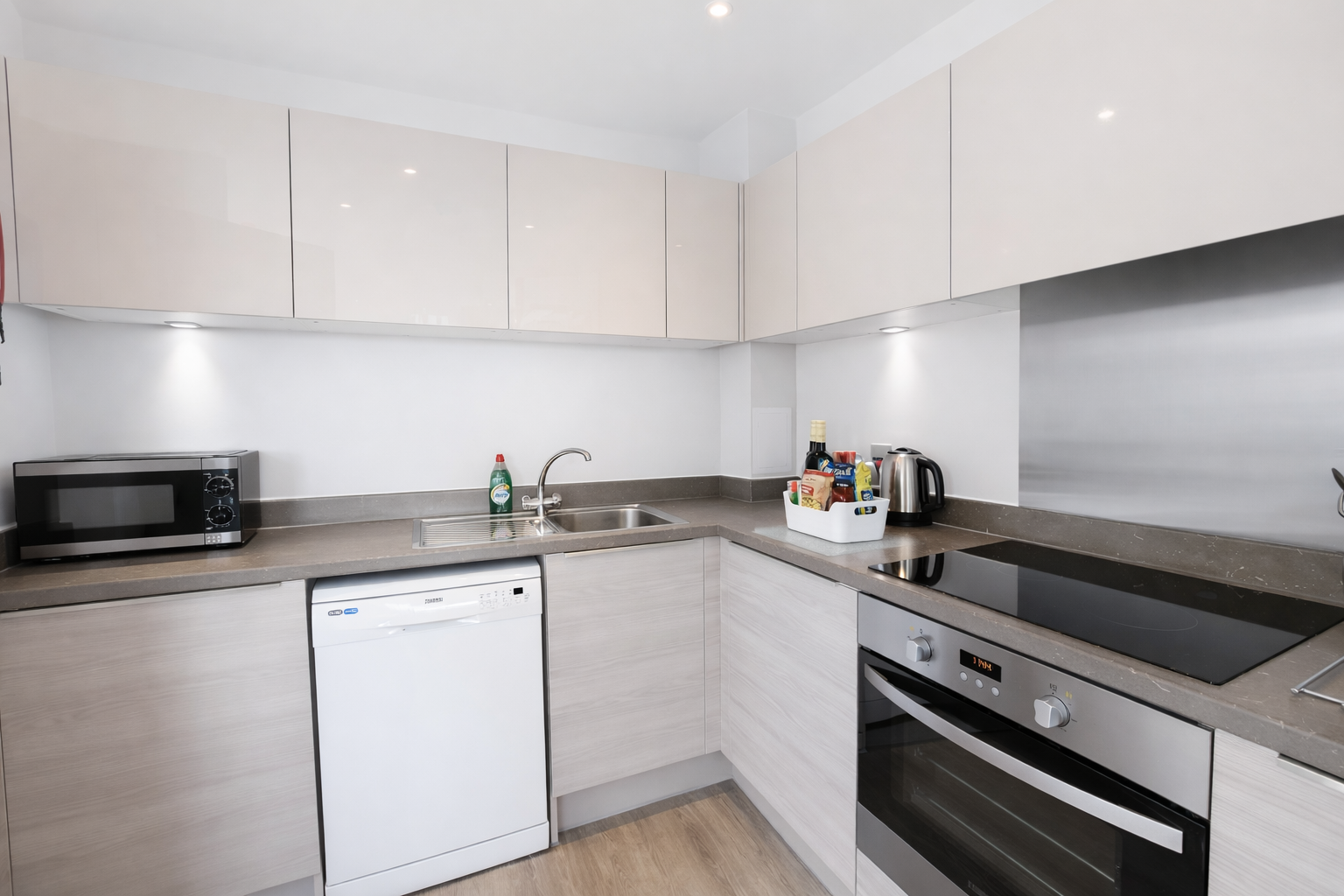 Croydon Corporate Accommodation | Serviced Apartments Book-Croydon-corporate-accommodation-near-East-Croydon-Station.-Ideal-for-business-travel,-relocations-&-extended-stays-in-South-London.