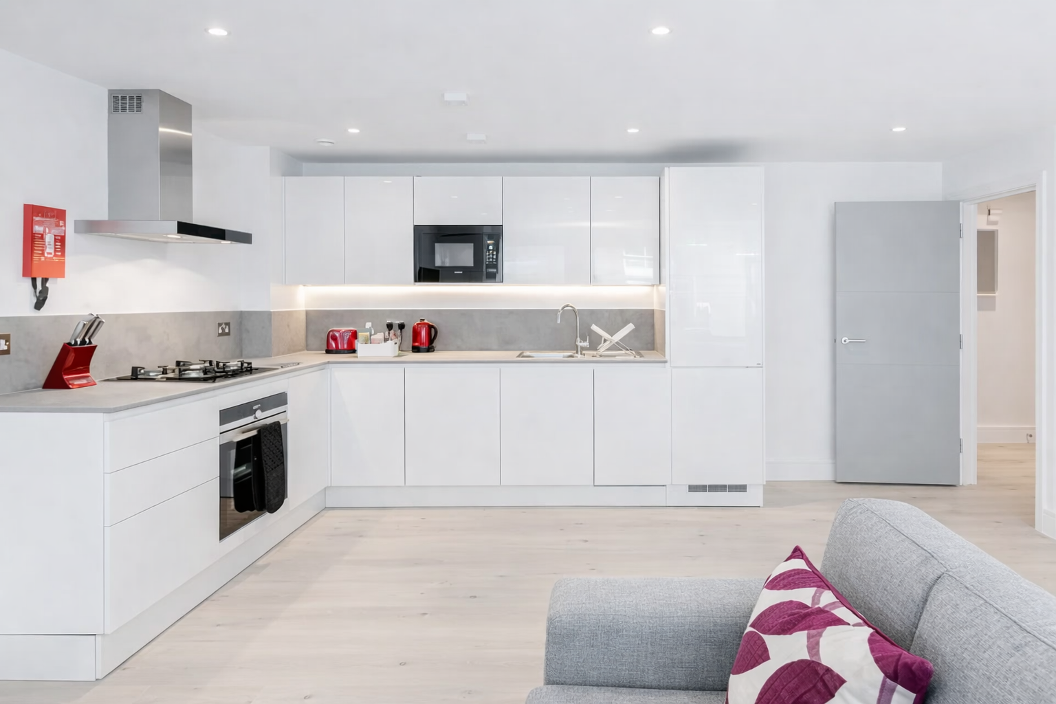 Ealing Serviced Apartments | Corporate Accommodation London Book-Ealing-serviced-apartments-near-Ealing-Broadway.-Perfect-for-corporate-stays,-relocations,-contractors,-and-self-catering-accommodation.