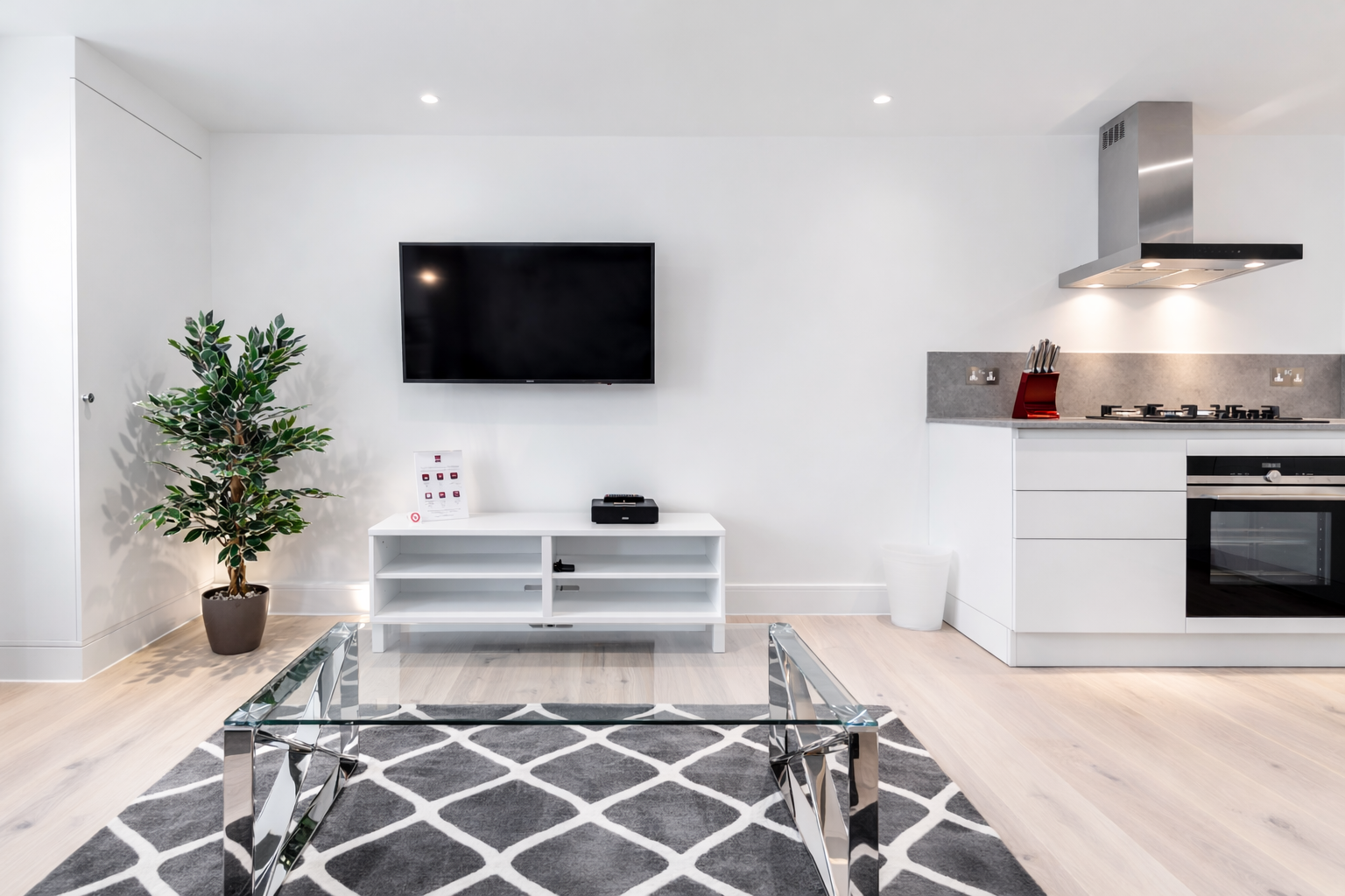 Ealing Serviced Apartments | Corporate Accommodation London Book-Ealing-serviced-apartments-near-Ealing-Broadway.-Perfect-for-corporate-stays,-relocations,-contractors,-and-self-catering-accommodation.
