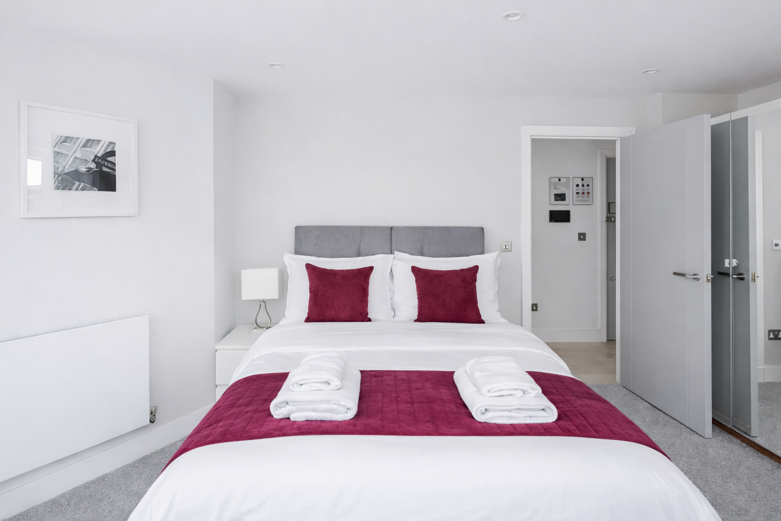 Ealing Serviced Apartments | Corporate Accommodation London Book-Ealing-serviced-apartments-near-Ealing-Broadway.-Perfect-for-corporate-stays,-relocations,-contractors,-and-self-catering-accommodation.