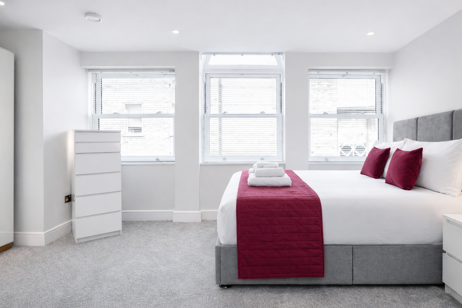 Ealing Serviced Apartments | Corporate Accommodation London Book-Ealing-serviced-apartments-near-Ealing-Broadway.-Perfect-for-corporate-stays,-relocations,-contractors,-and-self-catering-accommodation.
