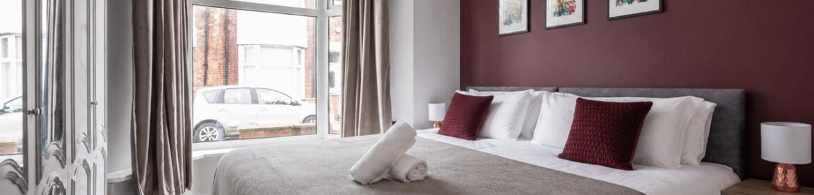 Book Short Let furnished apartments Sunderland with parking. Our holiday accommodation is ideal for business trips, contractors & relocations