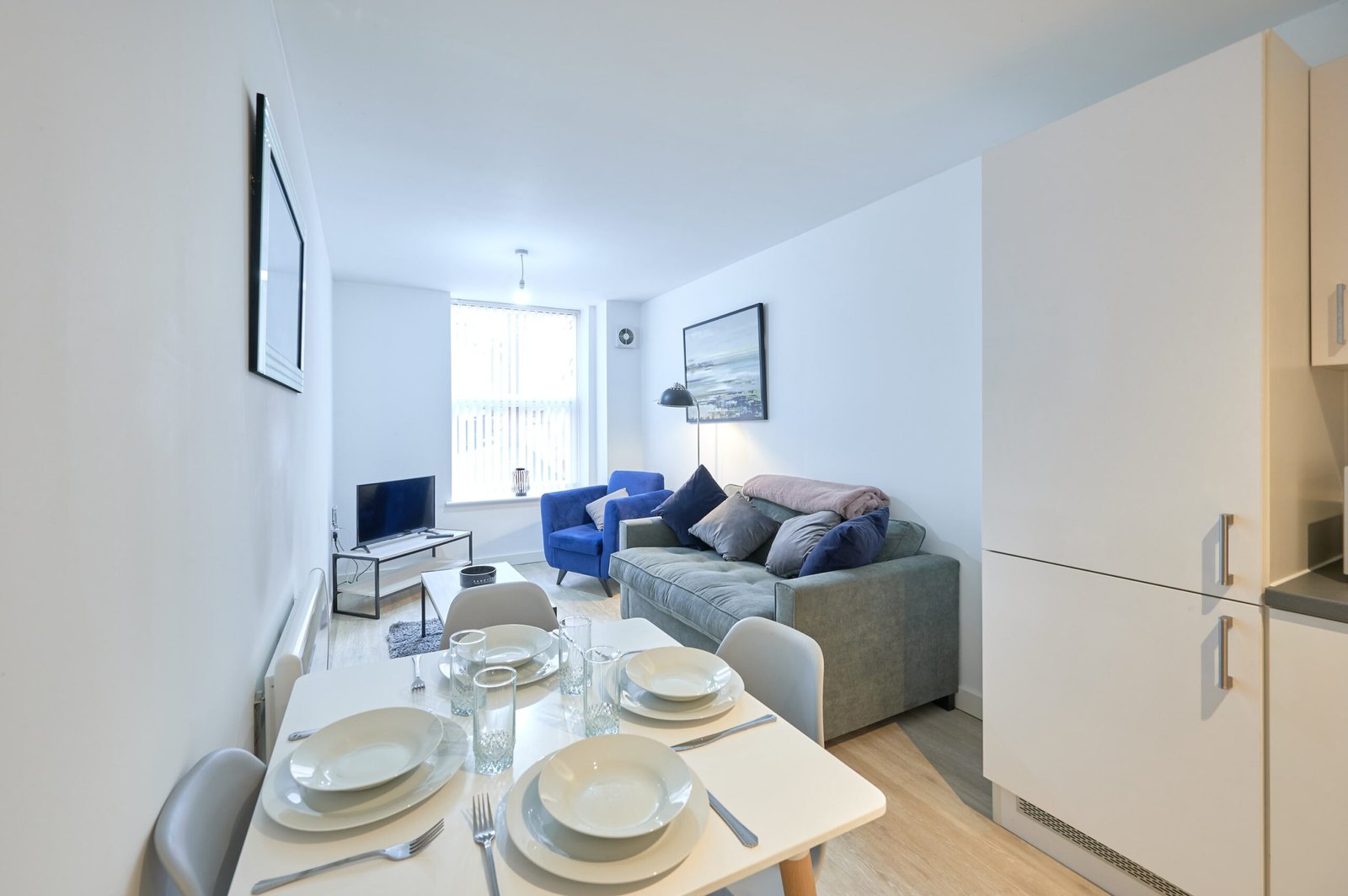 Lancashire Holiday Apartments | Preston Serviced Apartment Lancashire-holiday-apartments-in-central-Preston-with-two-bedrooms,-parking,-WiFi,-self-catering-facilities-and-excellent-transport-links.