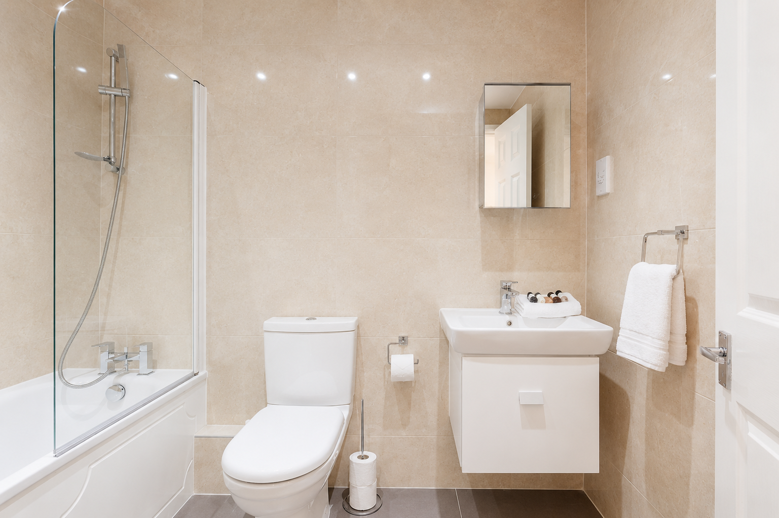 Kingston Corporate Apartments | Serviced Apartments Surrey Stay-in-Kingston-corporate-apartments-near-Kingston-Station.-Ideal-for-business-travel,-relocations,-self-catering-stays,-and-Surrey-holidays.