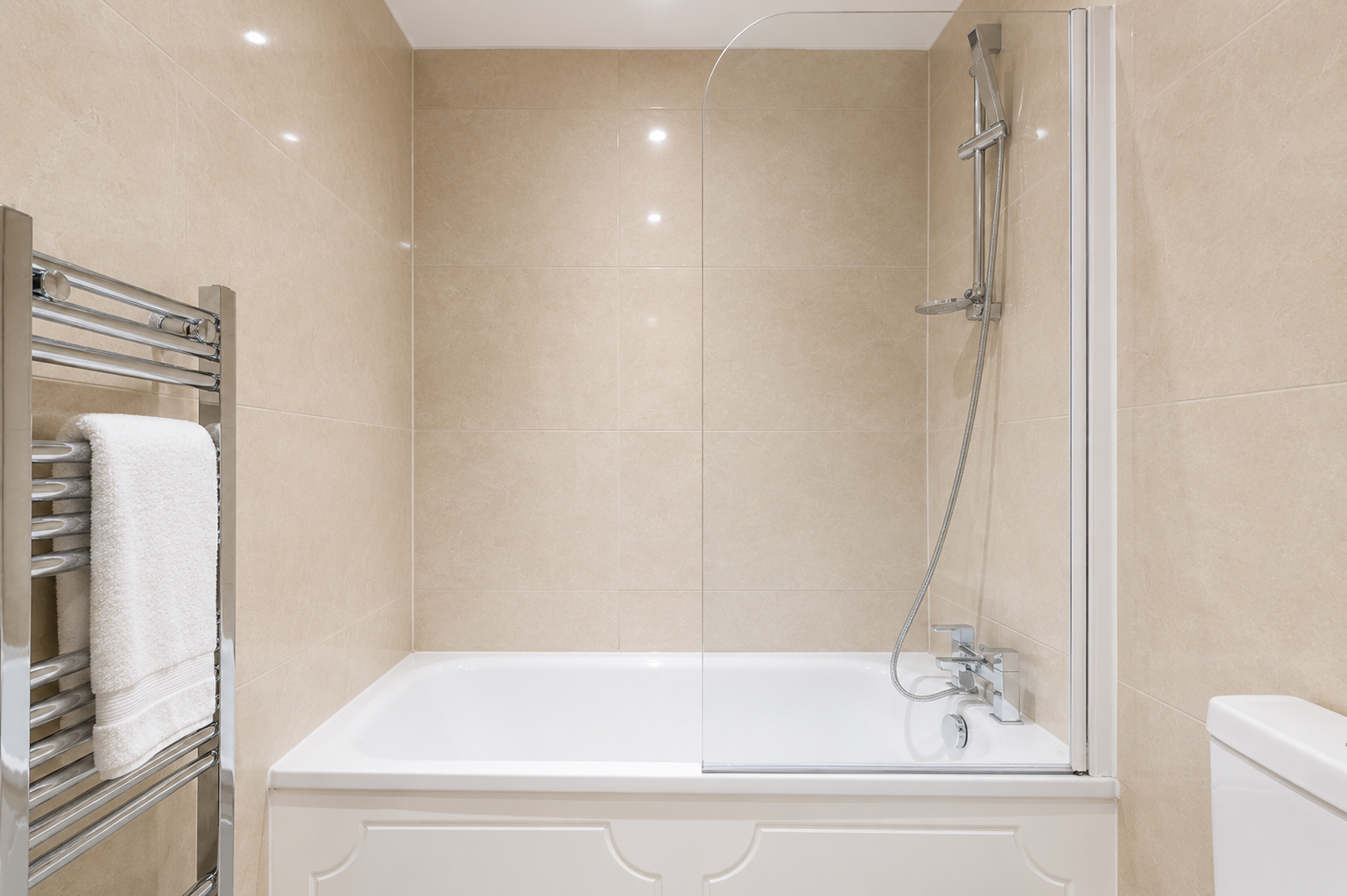 Kingston Corporate Apartments | Serviced Apartments Surrey Stay-in-Kingston-corporate-apartments-near-Kingston-Station.-Ideal-for-business-travel,-relocations,-self-catering-stays,-and-Surrey-holidays.