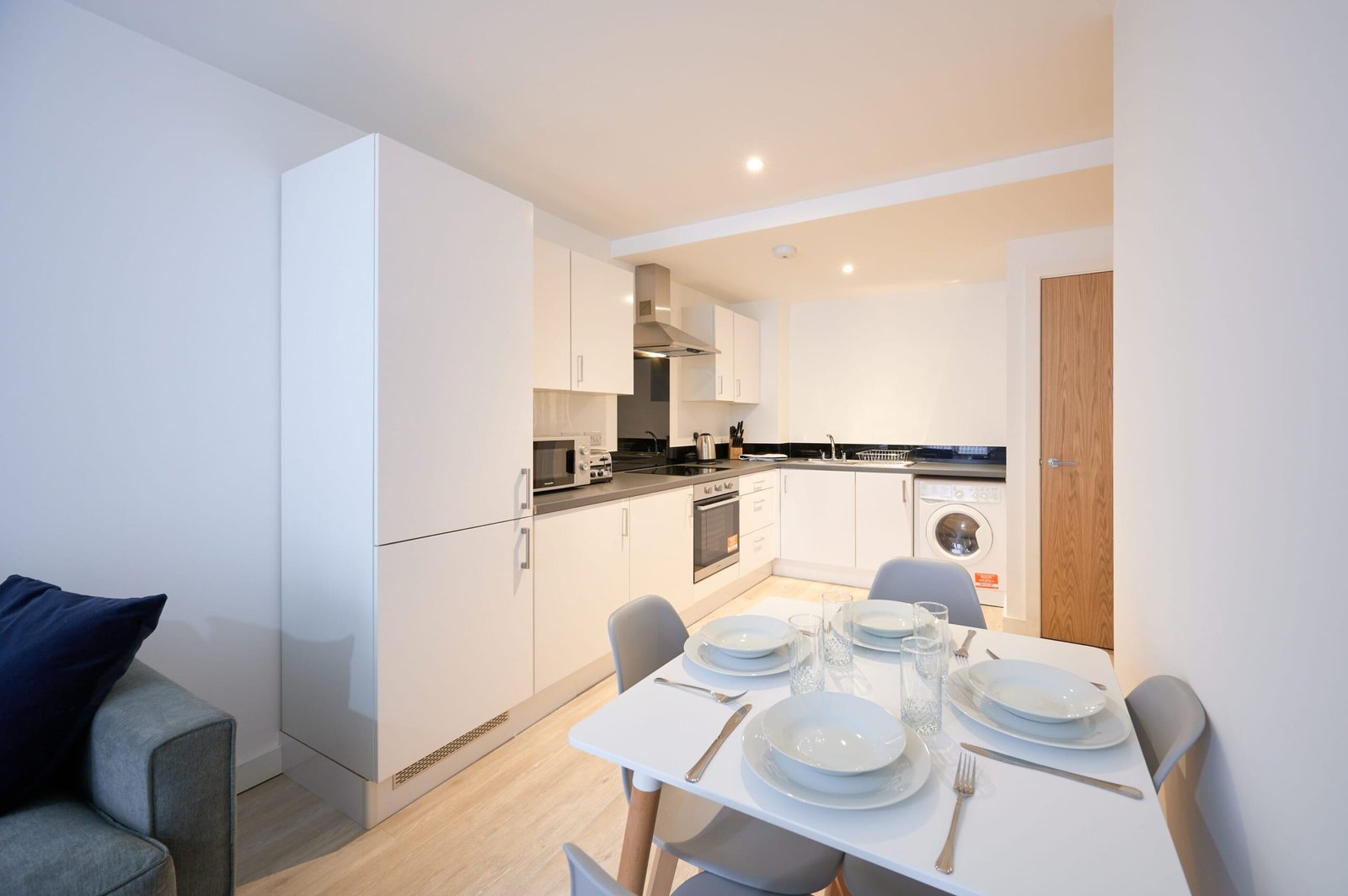Lancashire Holiday Apartments | Preston Serviced Apartment Lancashire-holiday-apartments-in-central-Preston-with-two-bedrooms,-parking,-WiFi,-self-catering-facilities-and-excellent-transport-links.