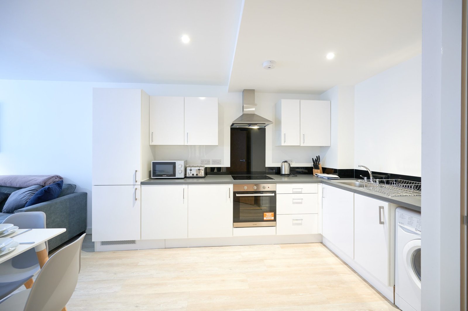 Lancashire Holiday Apartments | Preston Serviced Apartment Lancashire-holiday-apartments-in-central-Preston-with-two-bedrooms,-parking,-WiFi,-self-catering-facilities-and-excellent-transport-links.