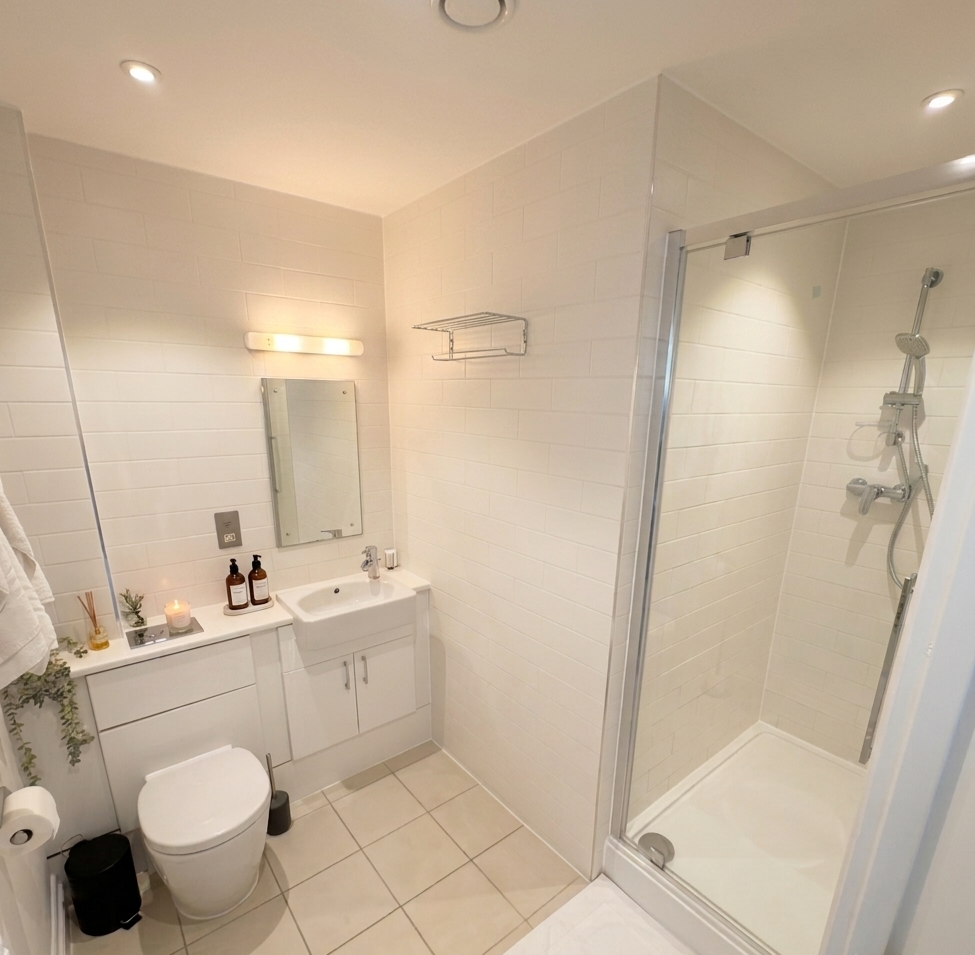 Brighton Lanes Furnished Apartments | Stay Near Brighton Beach Stay-in-stylish-furnished-apartments-in-Brighton-Lanes,-just-minutes-from-Brighton-Beach,-Brighton-Station,-shops,-&-top-attractions.