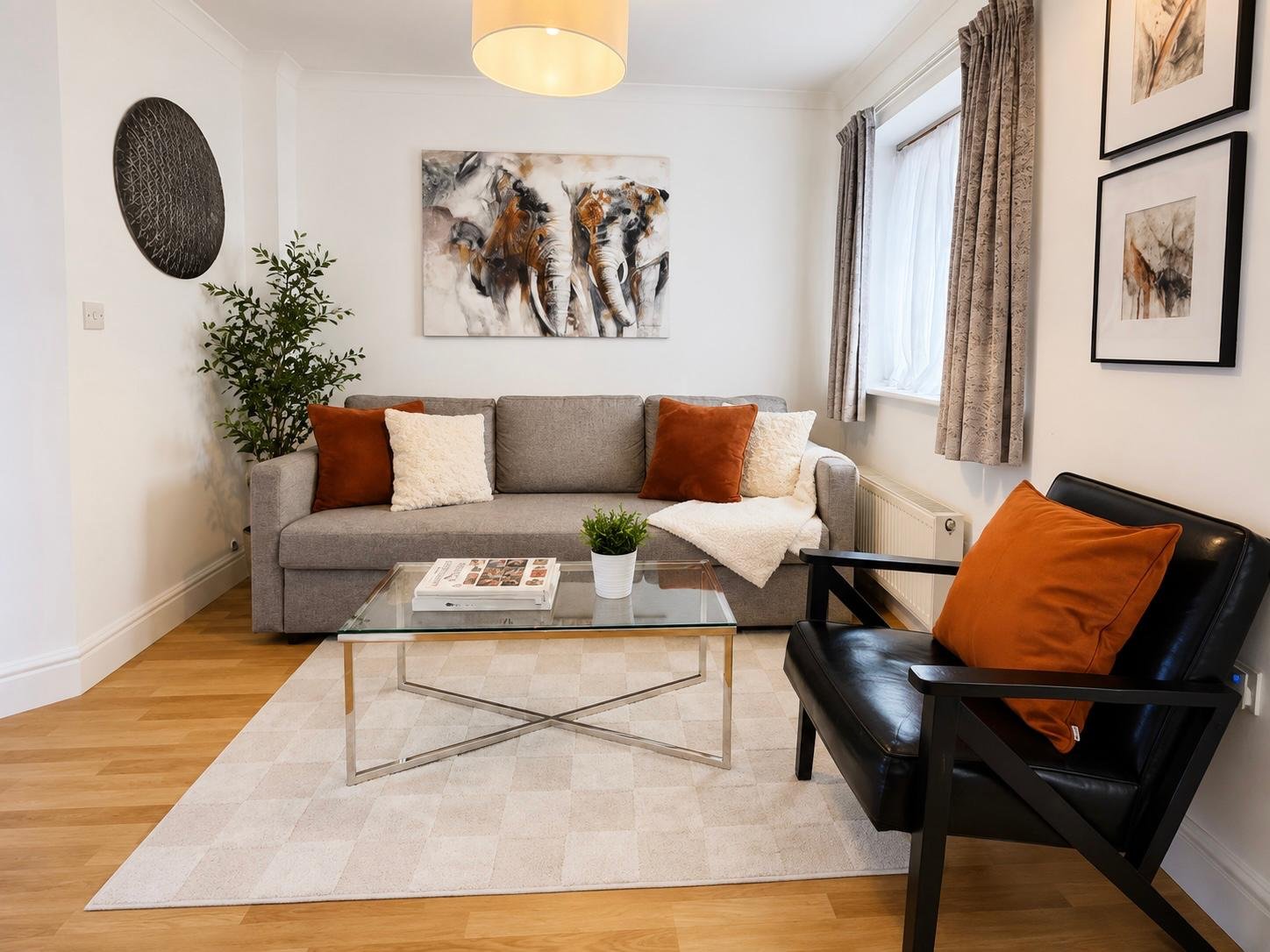Surrey Holiday Homes | Furnished Cottages and Apartments Egham Book-Surrey-Holiday-Homes-near-Egham-and-Heathrow-Airport.-Ideal-for-family-stays,-business-trips,-and-extended-accommodation.-Book-Now