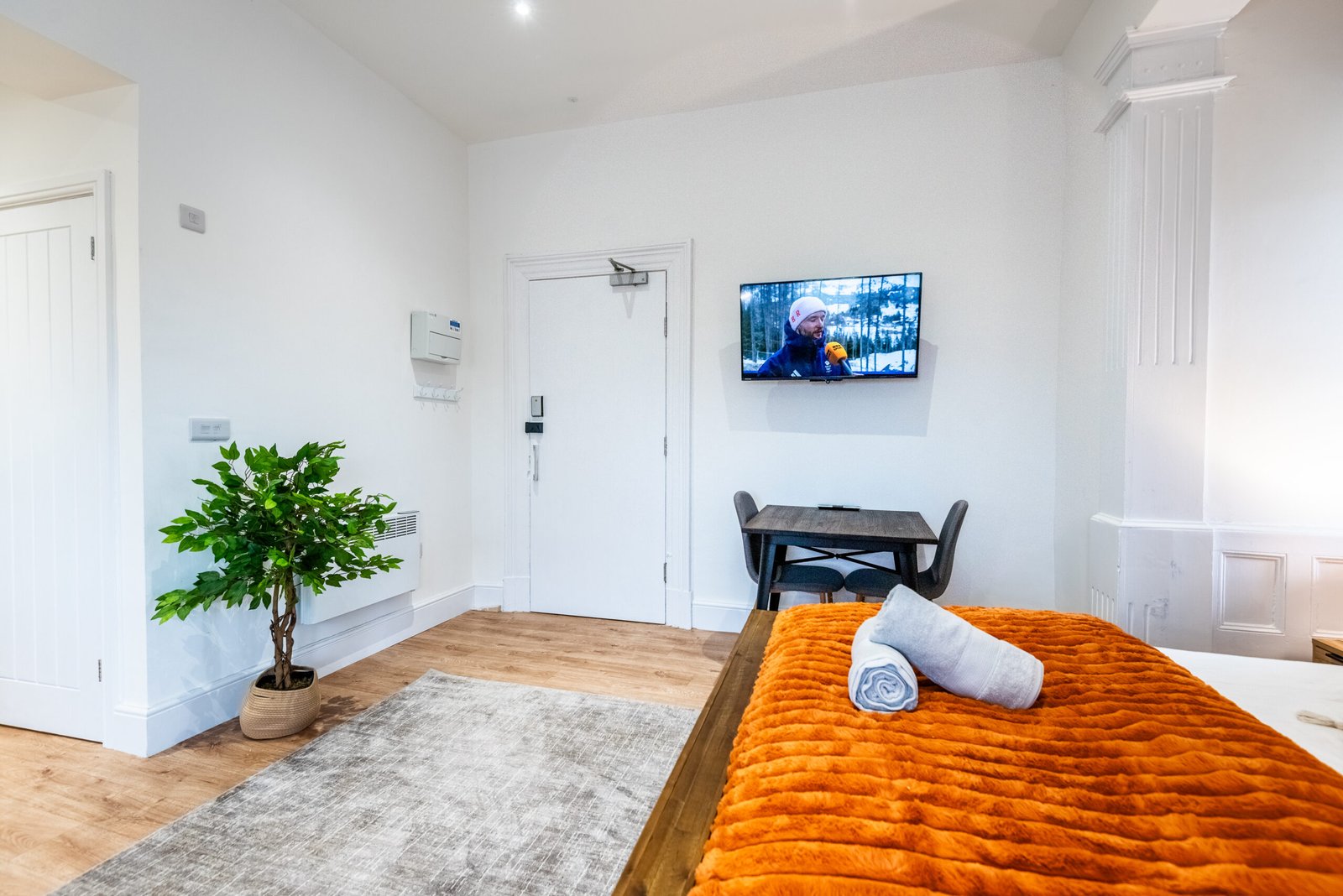 Aparthotel Anglesey | Rhosneigr Holiday Apartments Wales Book-our-Aparthotel-Anglesey-for-stylish-Rhosneigr-short-stays,-holiday-rentals-&-short-let-accom.-near-beaches-&-North-Wales-attractions.