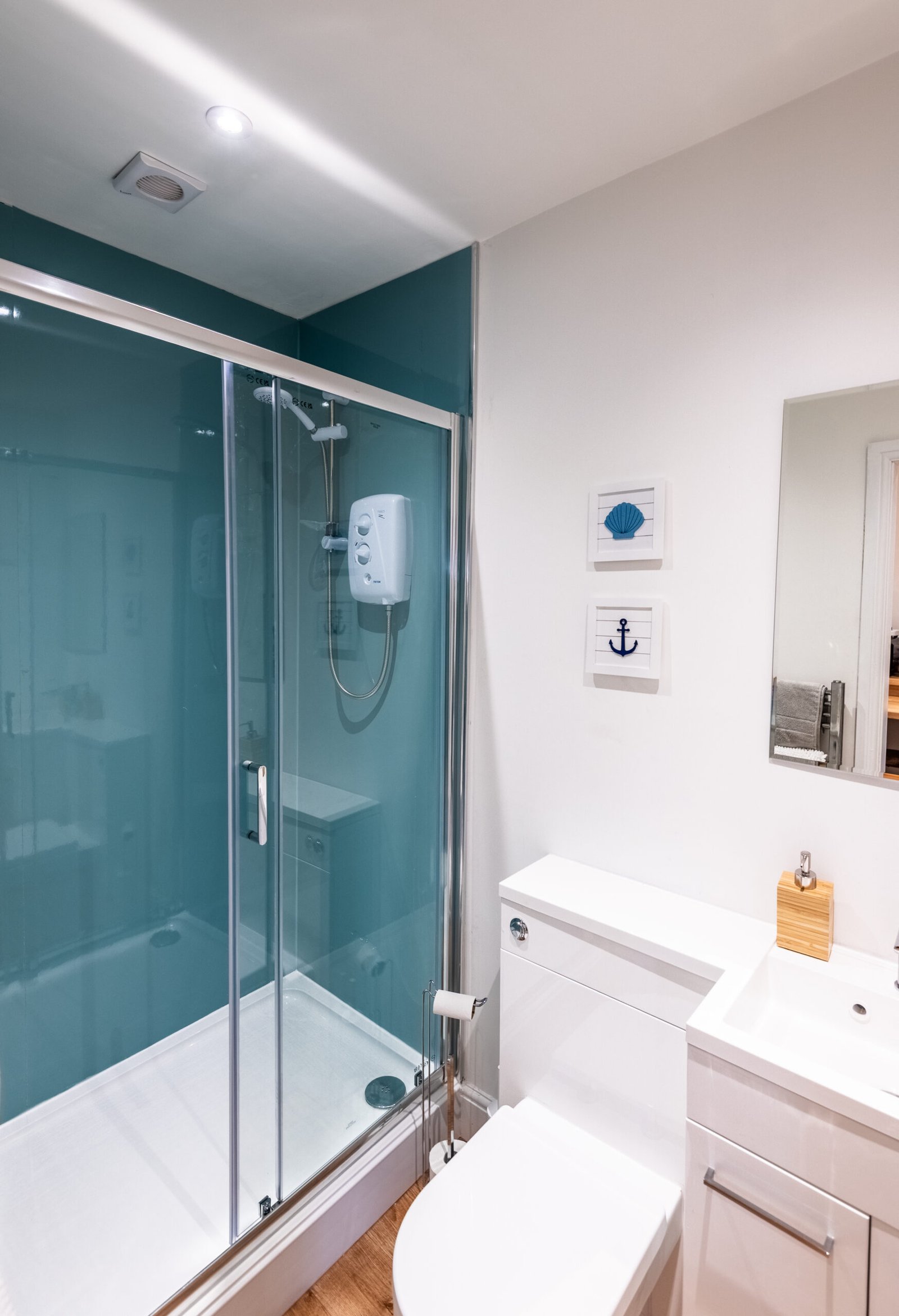 Aparthotel Anglesey | Rhosneigr Holiday Apartments Wales Book-our-Aparthotel-Anglesey-for-stylish-Rhosneigr-short-stays,-holiday-rentals-&-short-let-accom.-near-beaches-&-North-Wales-attractions.