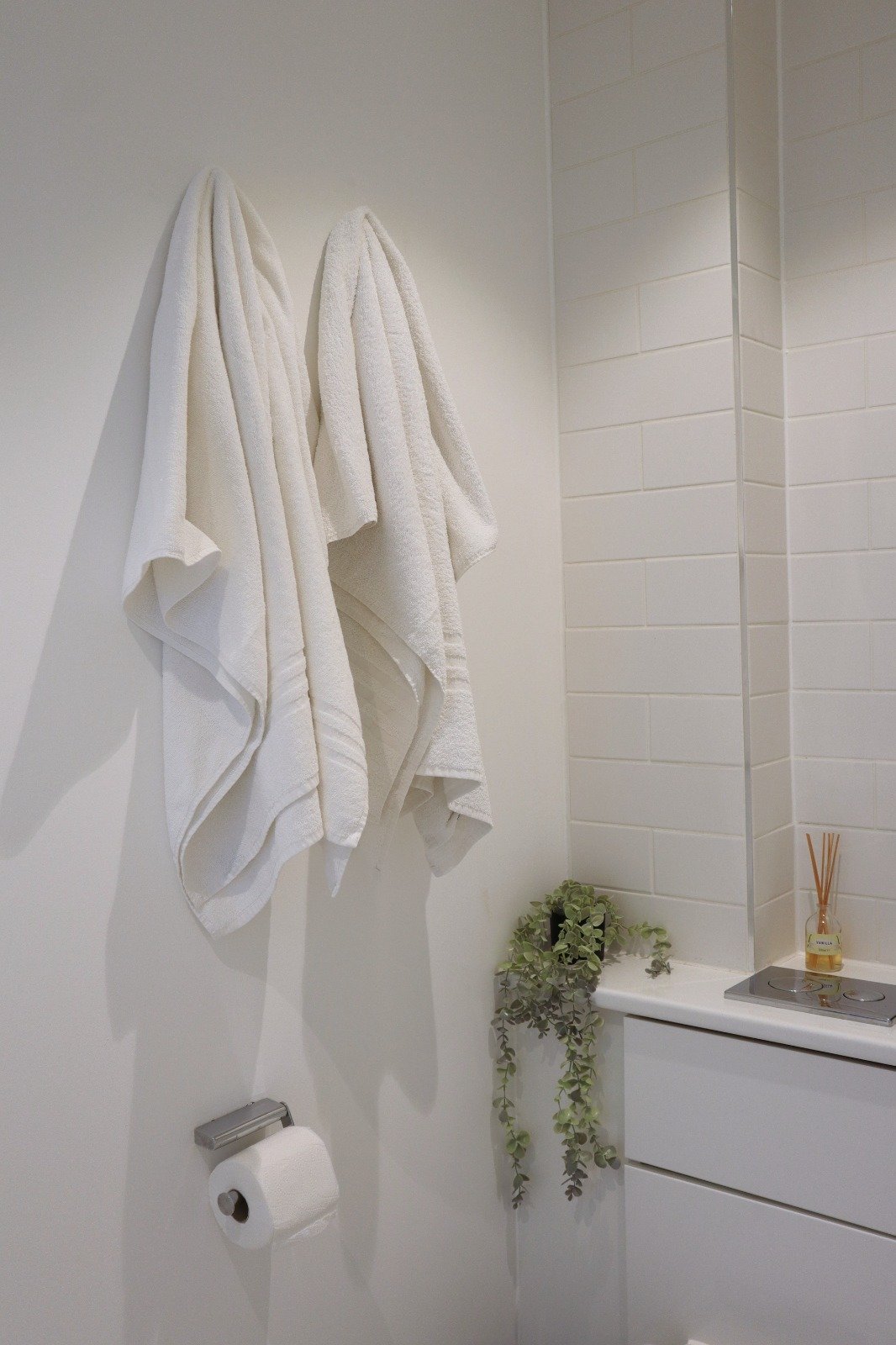 Brighton Lanes Furnished Apartments | Stay Near Brighton Beach Stay-in-stylish-furnished-apartments-in-Brighton-Lanes,-just-minutes-from-Brighton-Beach,-Brighton-Station,-shops,-&-top-attractions.