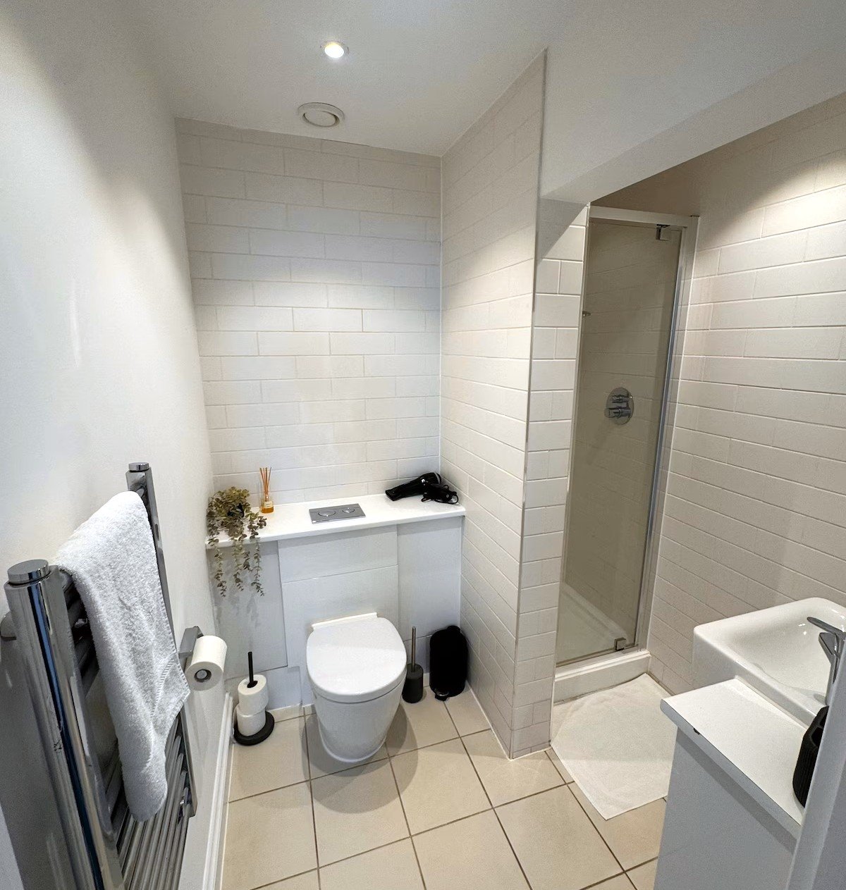 Brighton Lanes Furnished Apartments | Stay Near Brighton Beach Stay-in-stylish-furnished-apartments-in-Brighton-Lanes,-just-minutes-from-Brighton-Beach,-Brighton-Station,-shops,-&-top-attractions.