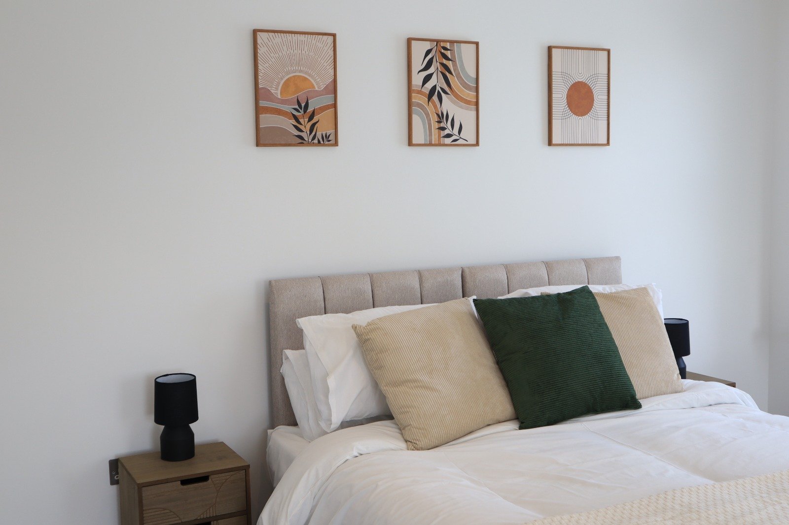 Brighton Lanes Furnished Apartments | Stay Near Brighton Beach Stay-in-stylish-furnished-apartments-in-Brighton-Lanes,-just-minutes-from-Brighton-Beach,-Brighton-Station,-shops,-&-top-attractions.