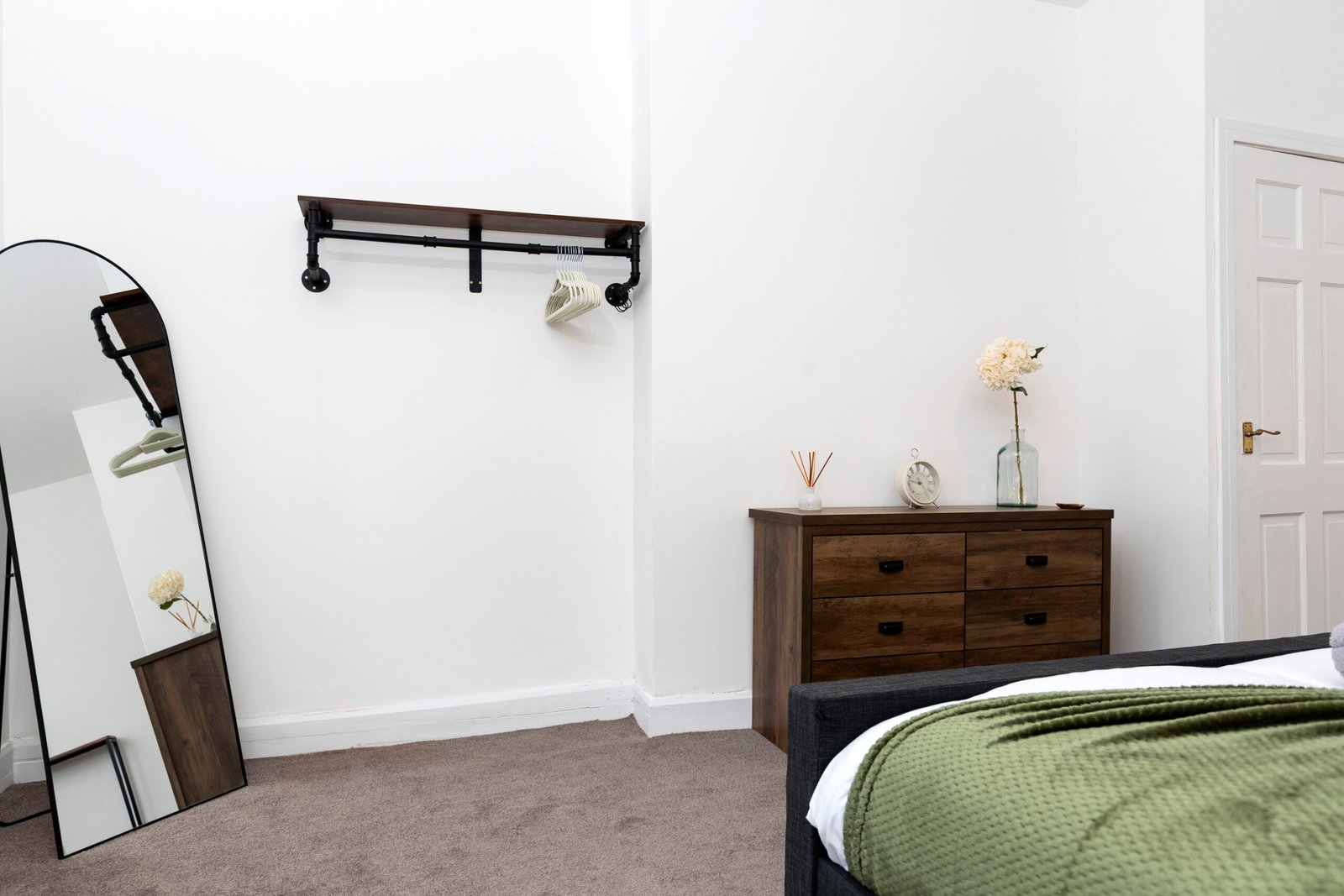 Newcastle Holiday Apartments for Corporate Short Let Rentals Book-the-best-Newcastle-holiday-apartments-with-this-County-Durham-accommodation.-Corporate-short-let-rentals-are-available-weekly-or-monthly