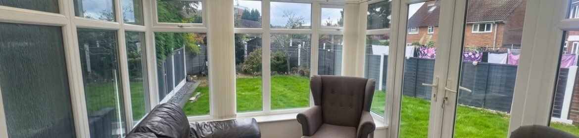 Pet Friendly Accommodation Birmingham | Drake Road House Pet friendly accommodation in Birmingham: This holiday home sleeps ten guests in Walsall with free parking and four bedrooms. Book today.