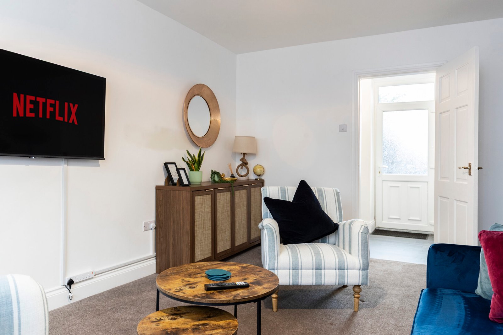 Newcastle Holiday Apartments for Corporate Short Let Rentals Book-the-best-Newcastle-holiday-apartments-with-this-County-Durham-accommodation.-Corporate-short-let-rentals-are-available-weekly-or-monthly