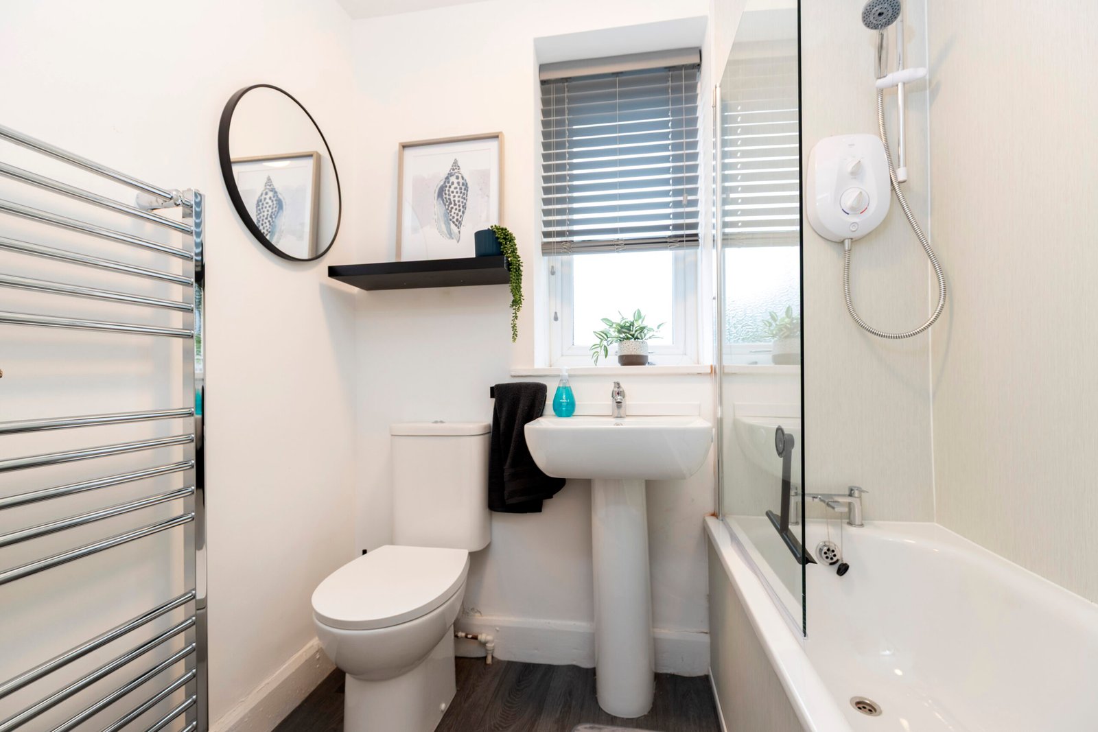 Newcastle Holiday Apartments for Corporate Short Let Rentals Book-the-best-Newcastle-holiday-apartments-with-this-County-Durham-accommodation.-Corporate-short-let-rentals-are-available-weekly-or-monthly