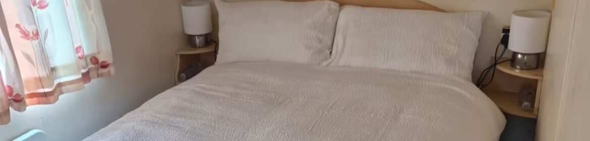 Pet Friendly Accommodation Isle of Whight | The Fairway Apartment Enjoy pet-friendly accommodation in Sandown, Isle of Wight. This two-bedroom apartment sleeps four and offers parking and easy access to beaches.
