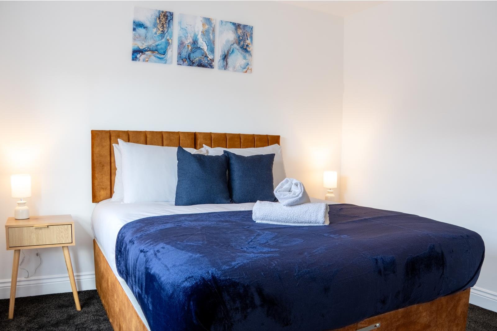Short Let Accommodation Birmingham | West Bromwich Home Find-short-let-accommodation-near-Birmingham-at-West-Bromwich-Home.-A-convenient-holiday-apartment-in-the-West-Midlands.