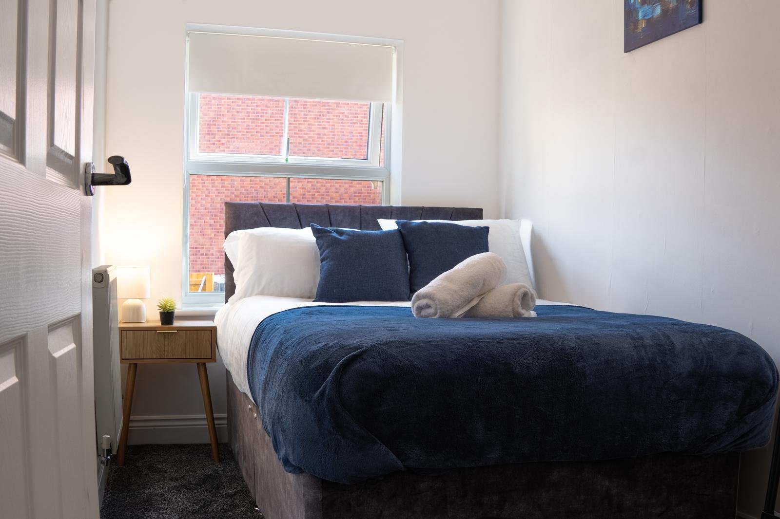 Short Let Accommodation Birmingham | West Bromwich Home Find-short-let-accommodation-near-Birmingham-at-West-Bromwich-Home.-A-convenient-holiday-apartment-in-the-West-Midlands.
