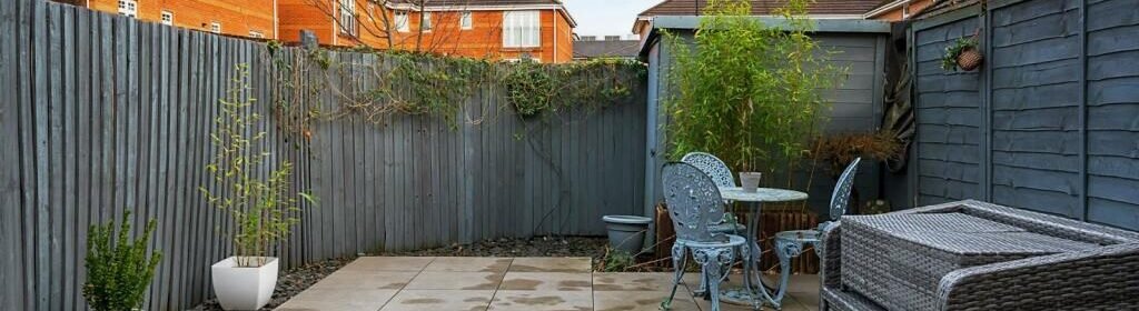 Accommodation Southampton Airport | Eastleigh Apartment Book the best Accommodation Southampton Airport. Our furnished short let apartments near the airport are available for corporate travellers
