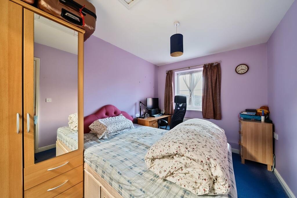 Accommodation Southampton Airport | Eastleigh Apartment Book-the-best-Accommodation-Southampton-Airport.-Our-furnished-short-let-apartments-near-the-airport-are-available-for-corporate-travellers